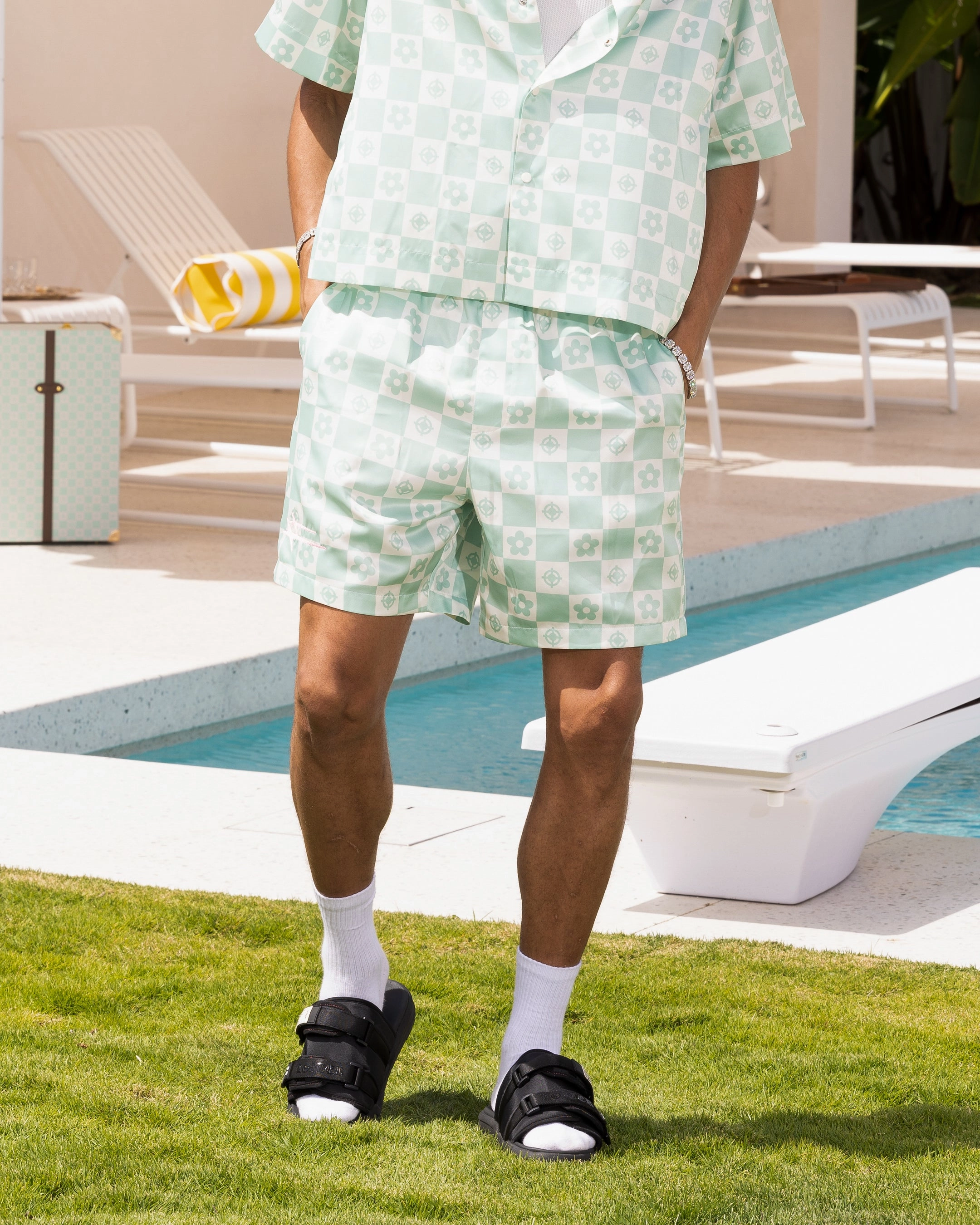 Low Bulk Waistband Loiter Midsummer Walk Shorts Sage Green