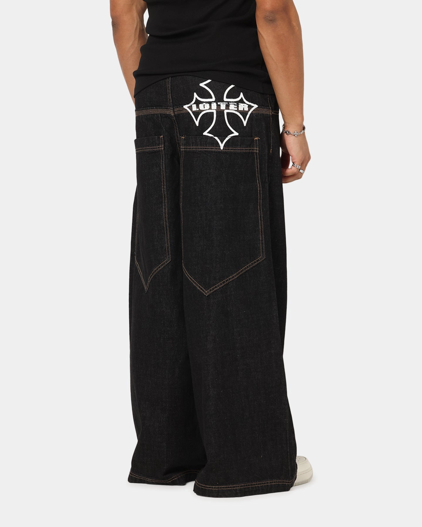 Trendy Layering Loiter Skate Jeans Black