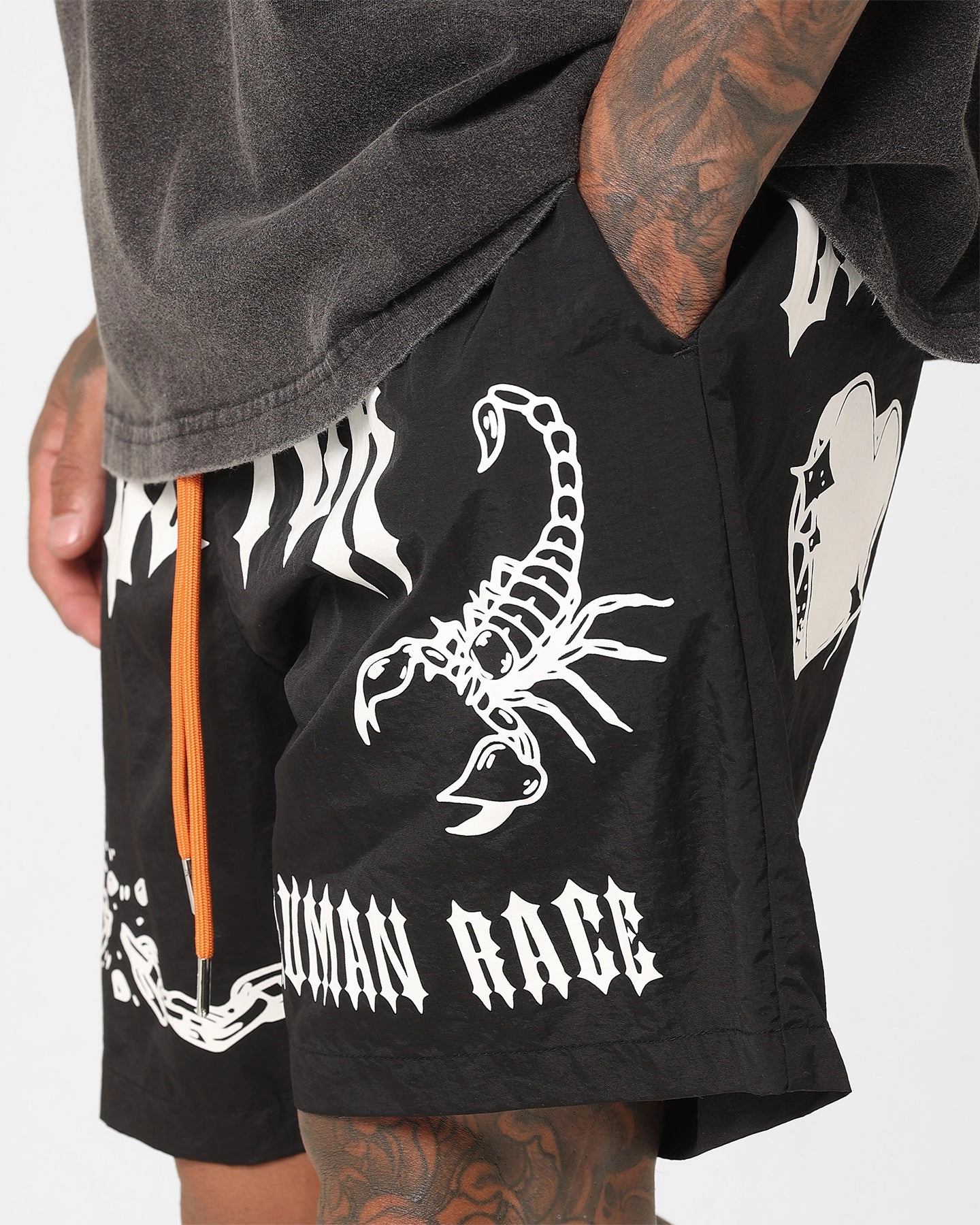 mid-rise soft fit Loiter Sketch Book Walk Shorts Black