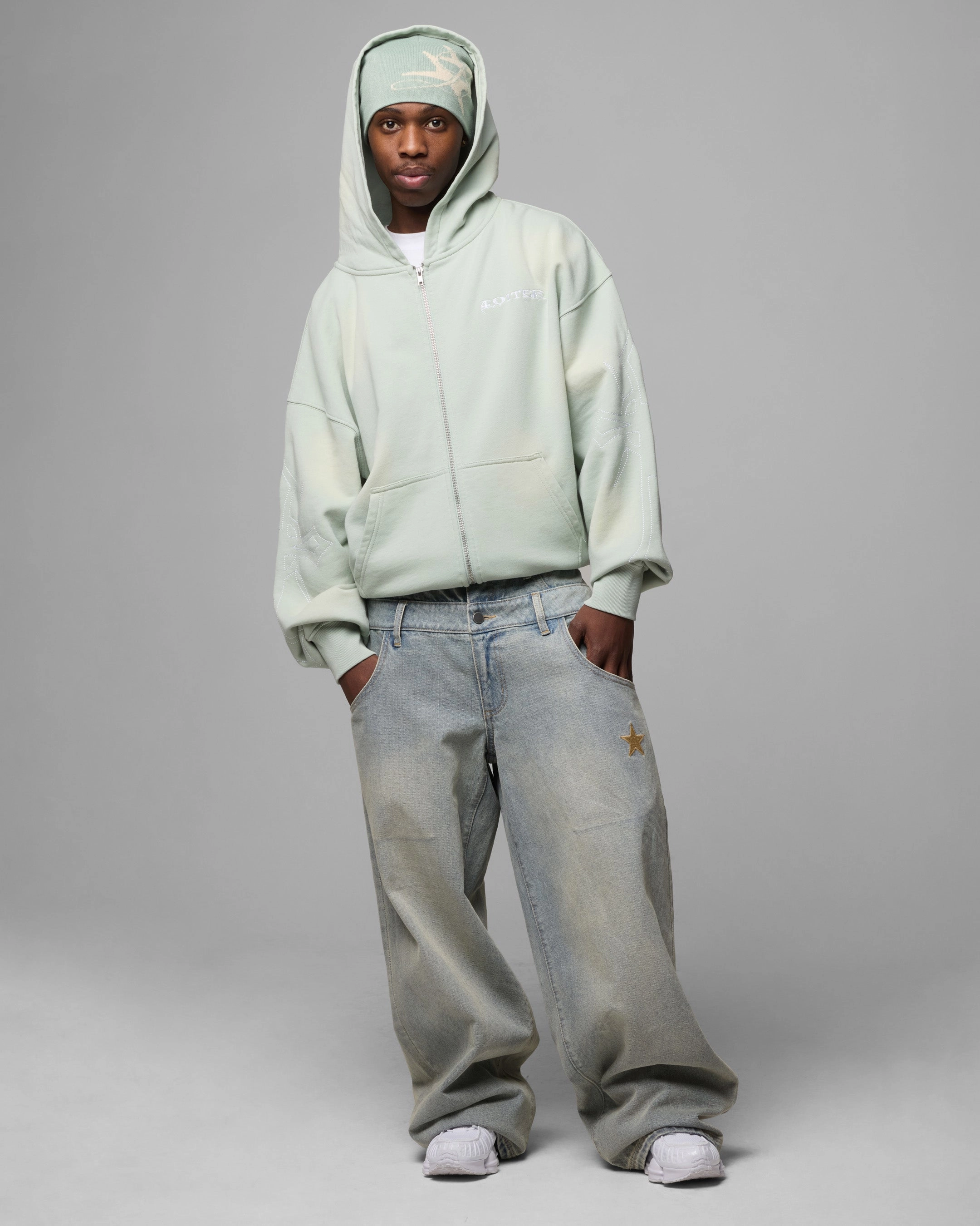 Outdoor Style Loiter Star Layered Jeans Washed Blue