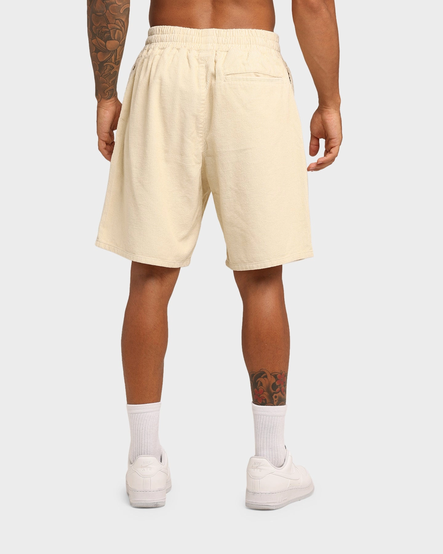 Stretchable Material Relax Fit Loiter Tribute Walk Shorts Off White