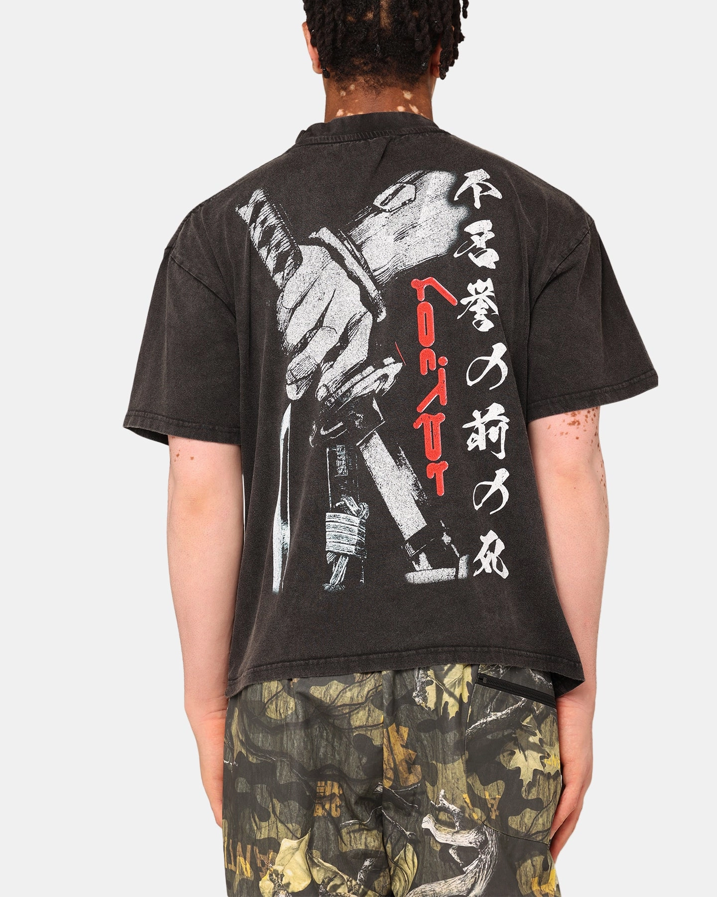 Daily Outfit Loiter Ultimate Vengeance Vintage T-Shirt Vintage Black