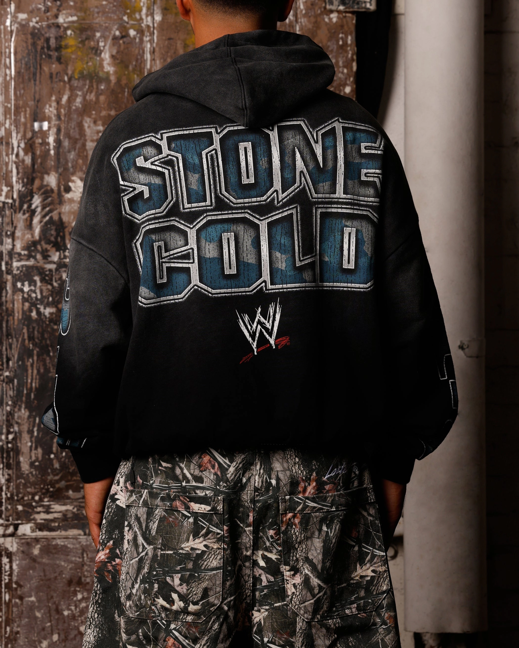 Bandana Loiter X WWE Stone Cold Premium Hoodie Vintage Black