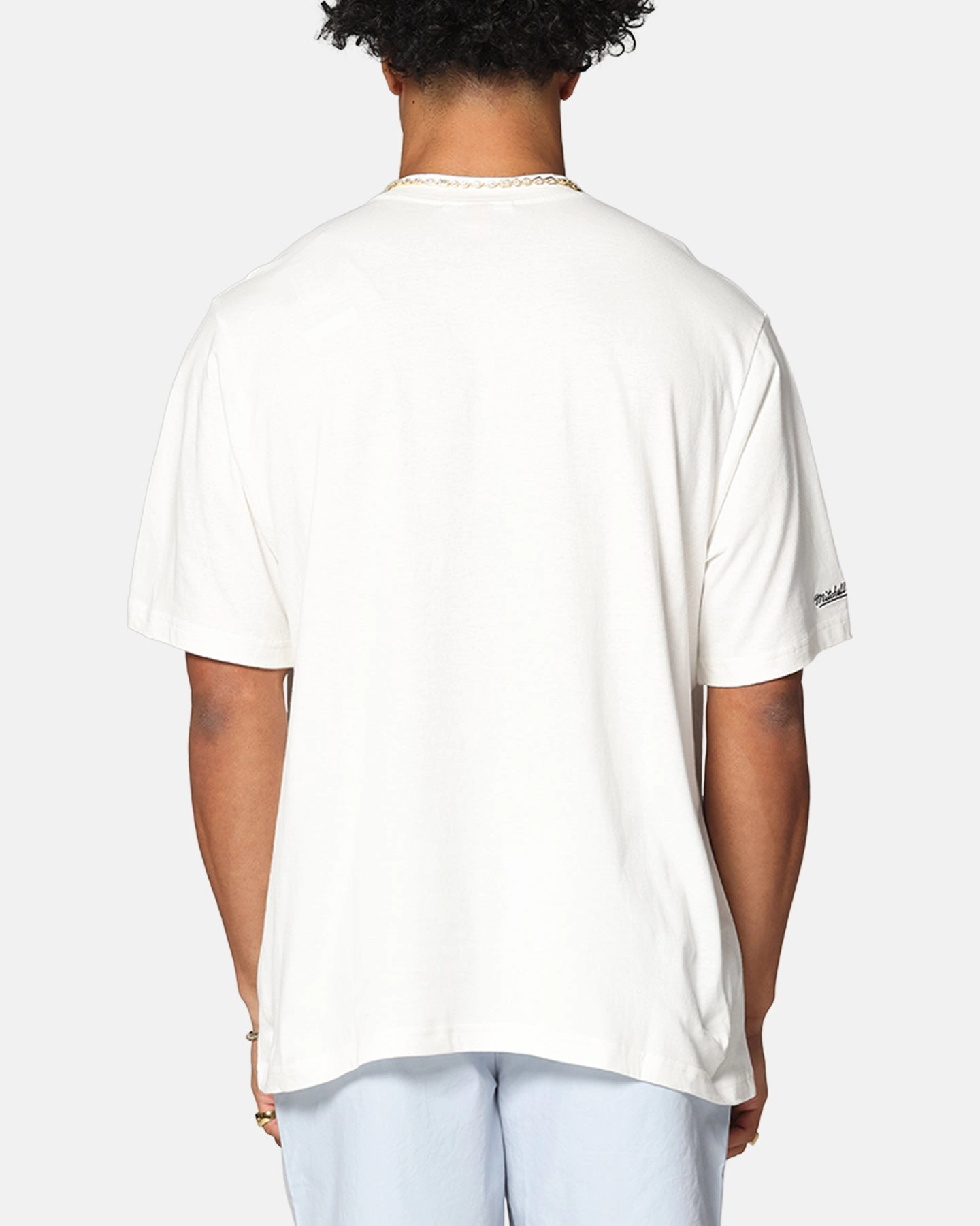 Trendy Vibes Wear Mitchell & Ness Philadelphia 76ers Allen Iverson Pre & Post Game T-Shirt Vintage White