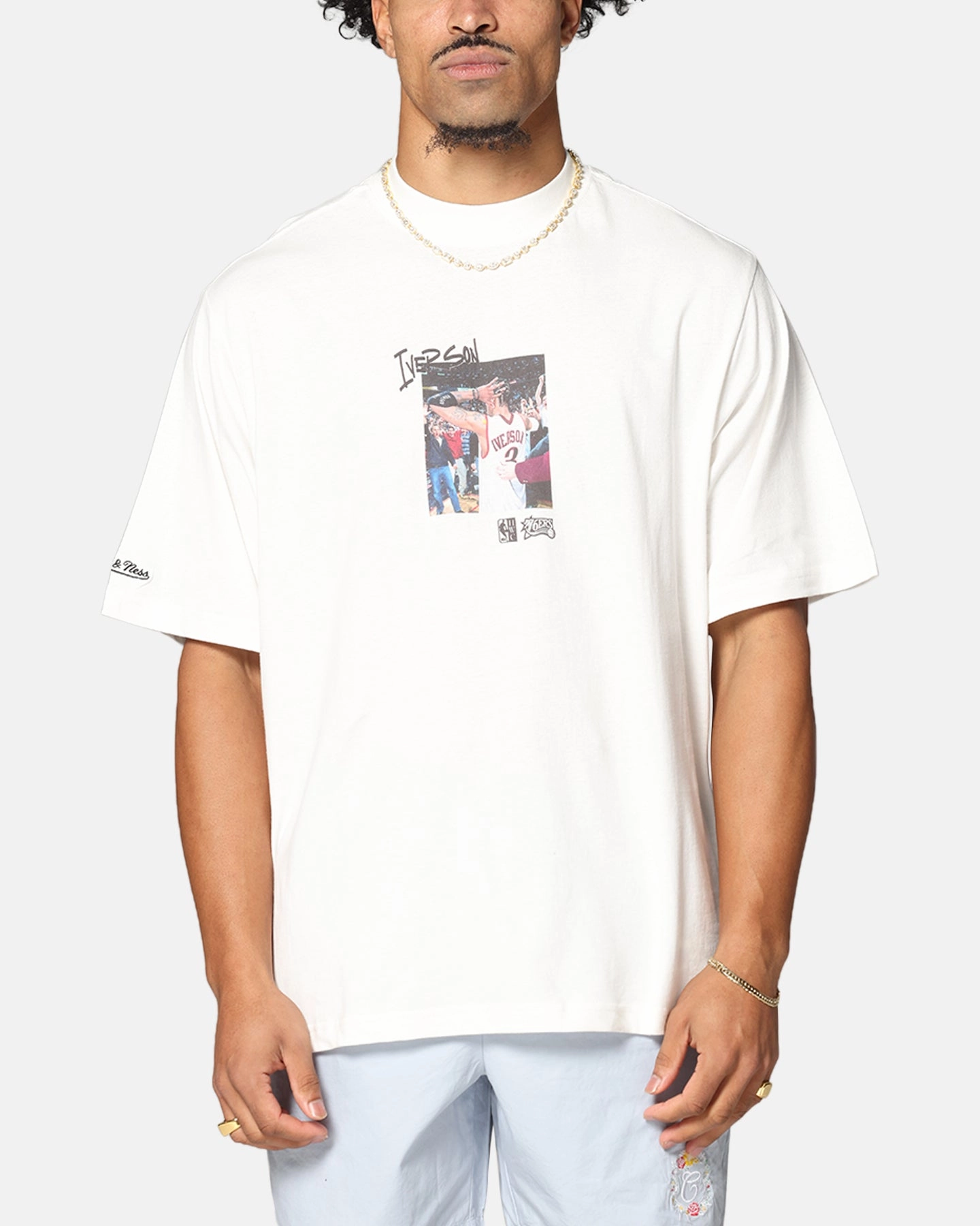 Natural Fiber Blend Mitchell & Ness Philadelphia 76ers Allen Iverson Pre & Post Game T-Shirt Vintage White