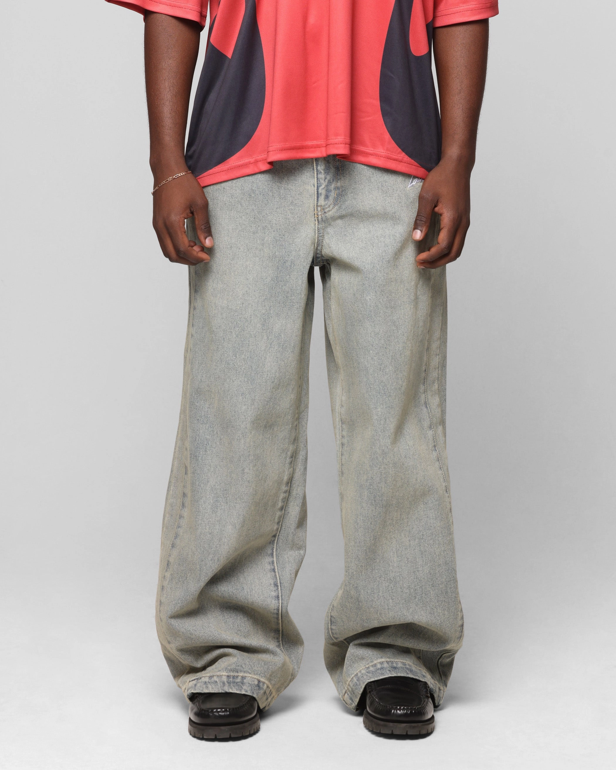 Lightweight Construction Smooth Minimalist Loiter Star Walker Wide Leg Jean Washed Blue