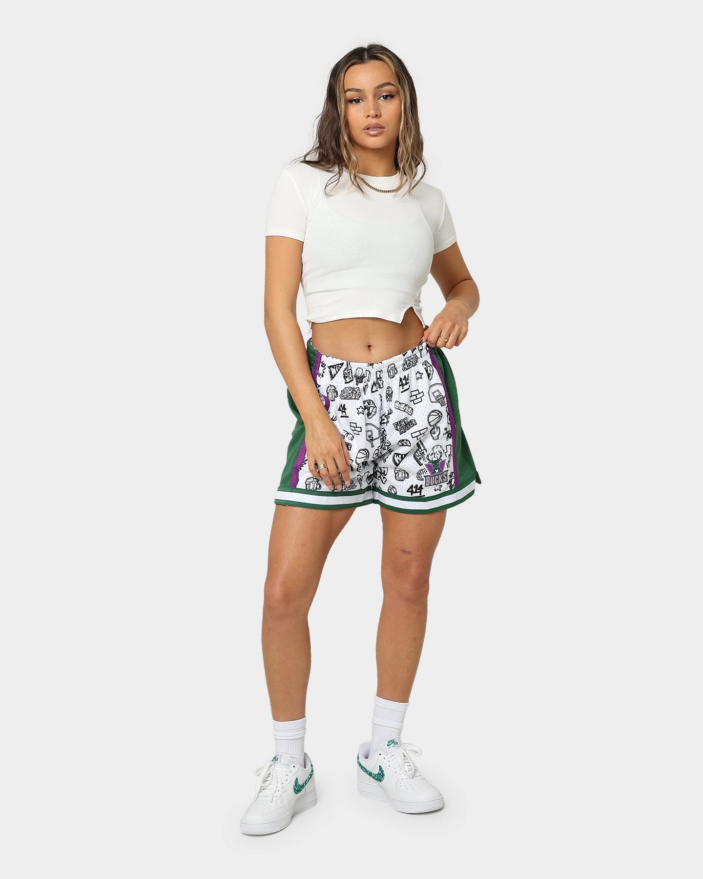 Mitchell & Ness Women's Milwaukee Bucks Doodle Shorts White Breathable fabric construction Sports use