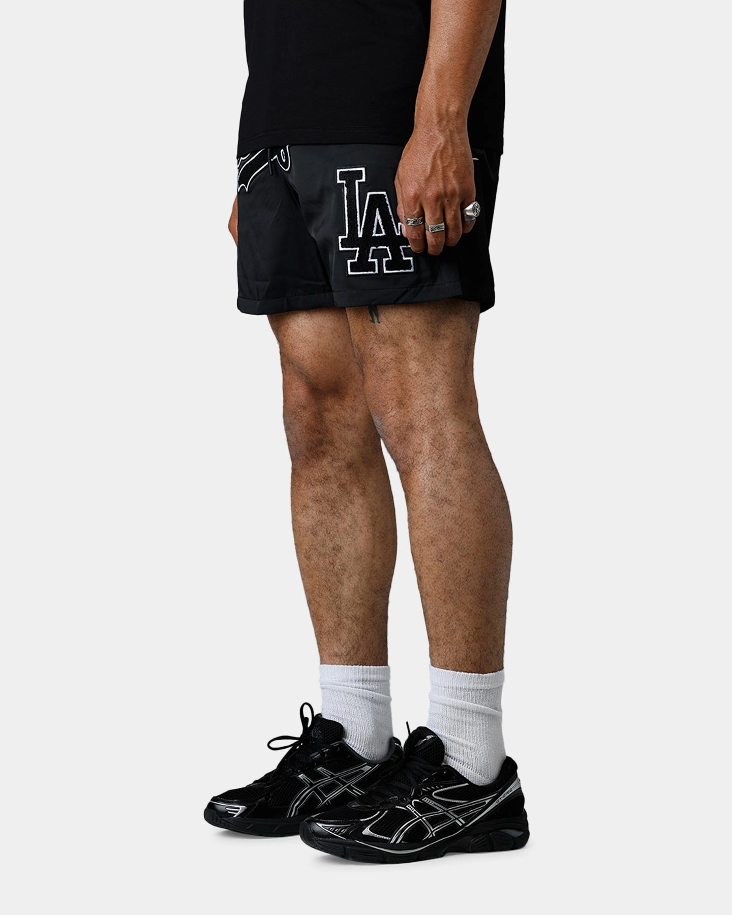 Everyday Ready Pro Standard Los Angeles Dodgers Chenille Shorts Black