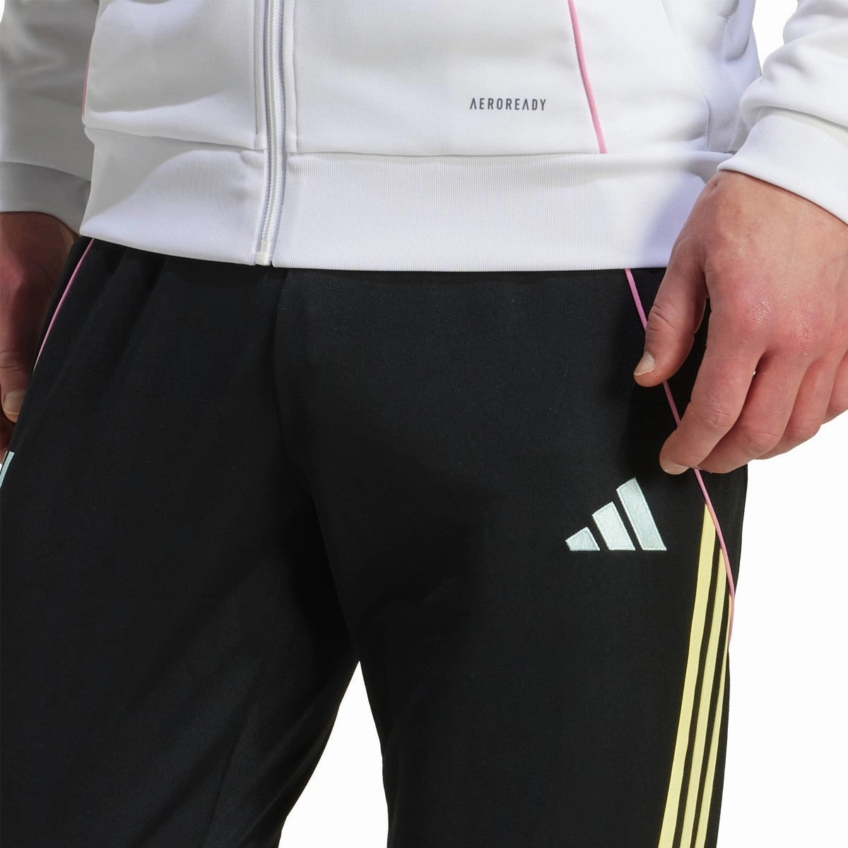 Handmade health club Juventus training presentation bench Soccer tracksuit 2025/26 - Adidas