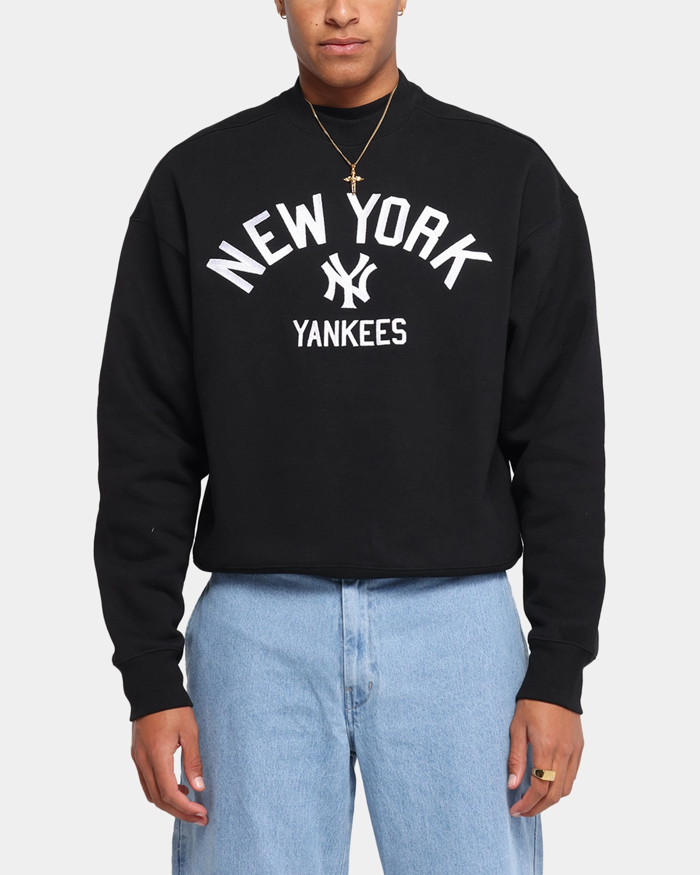 Majestic Athletic New York Yankees Arch Boxy Crewneck Black Seasonal piece