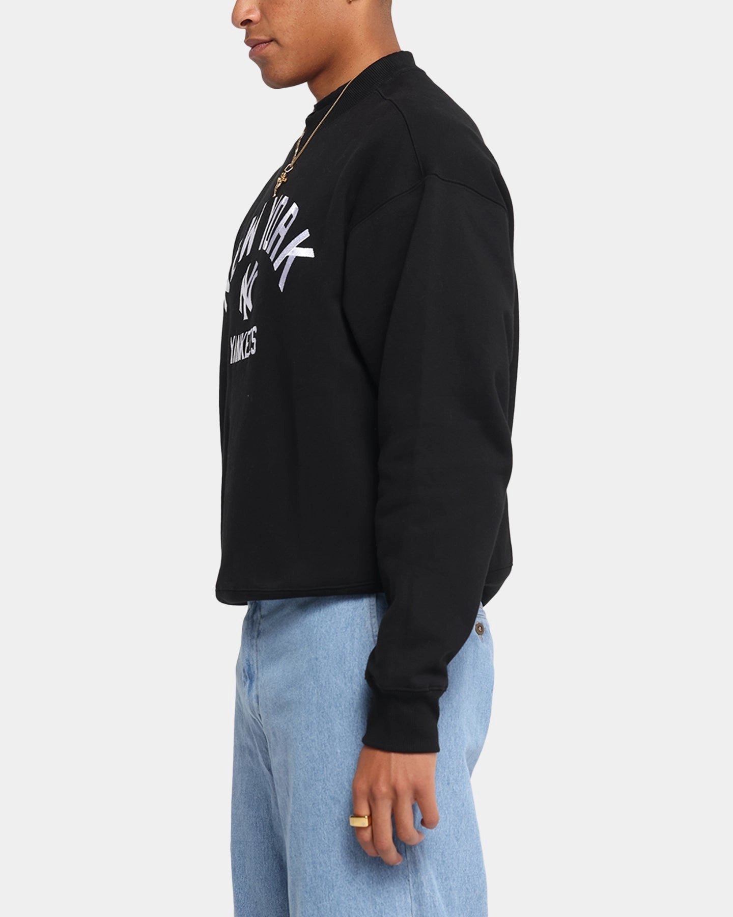 Majestic Athletic New York Yankees Arch Boxy Crewneck Black Chilly Knitwear