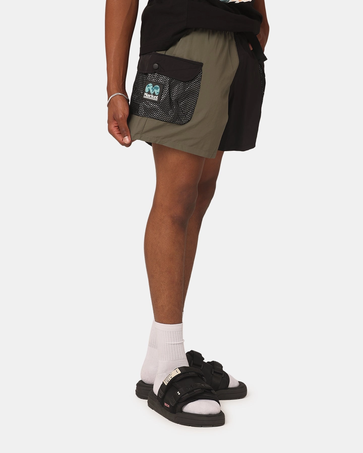 cool tones ReinforcedStressPoints Market Garden Tech Shorts Black/Olive