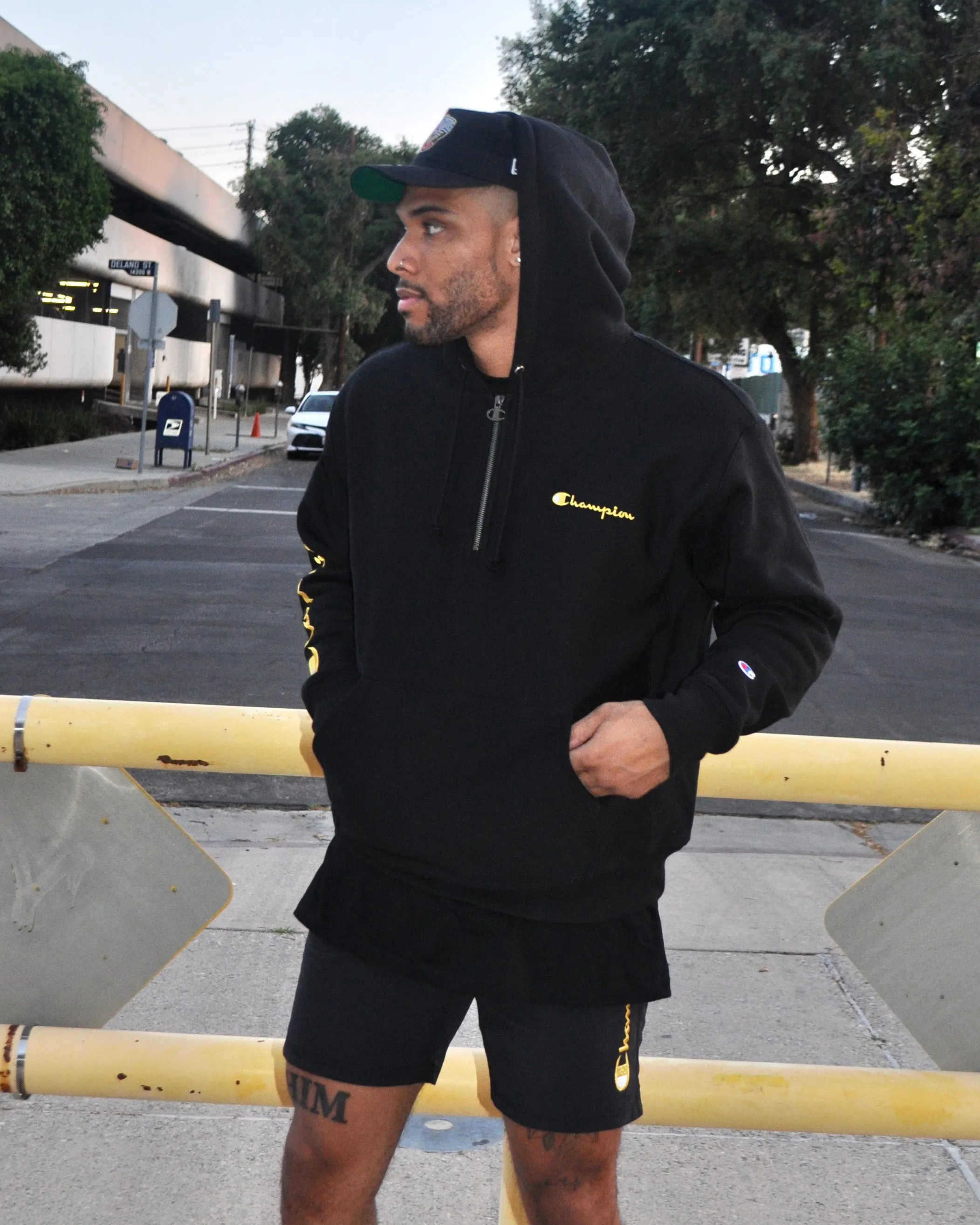 Prize Occasion Champion Reverse Weave Quarter Zip Hoodie Black/Gold