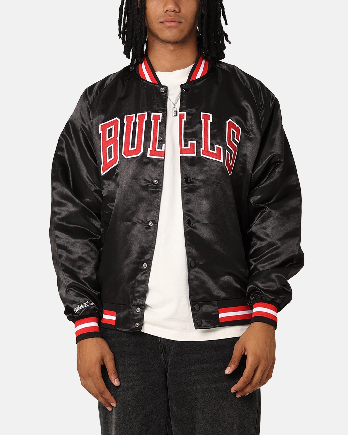 Mitchell & Ness Chicago Bulls Lightweight Satin Jacket Black Eco - friendly