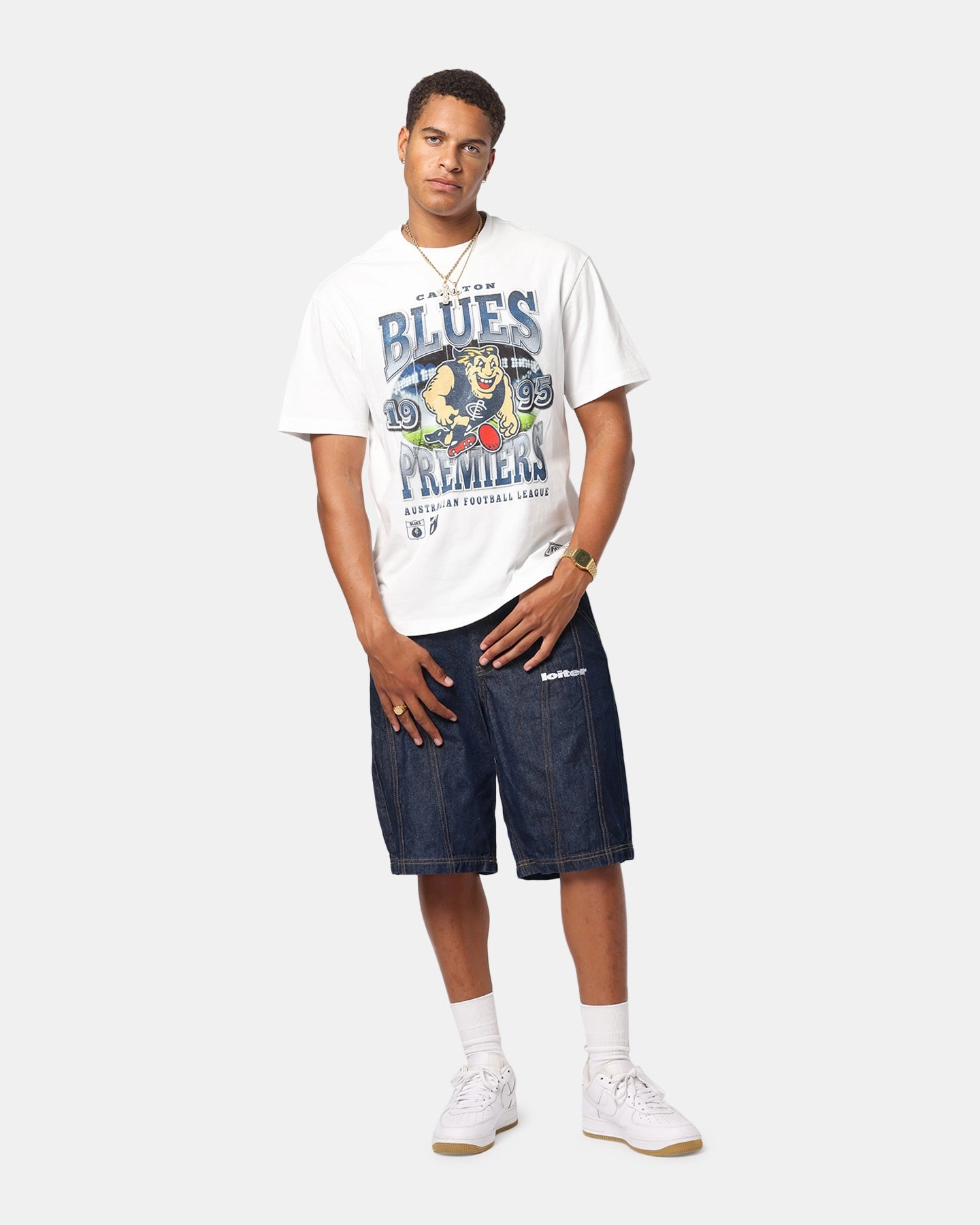 Effortless Daywear Mitchell & Ness Carlton Blues Mascot T-Shirt Vintage White