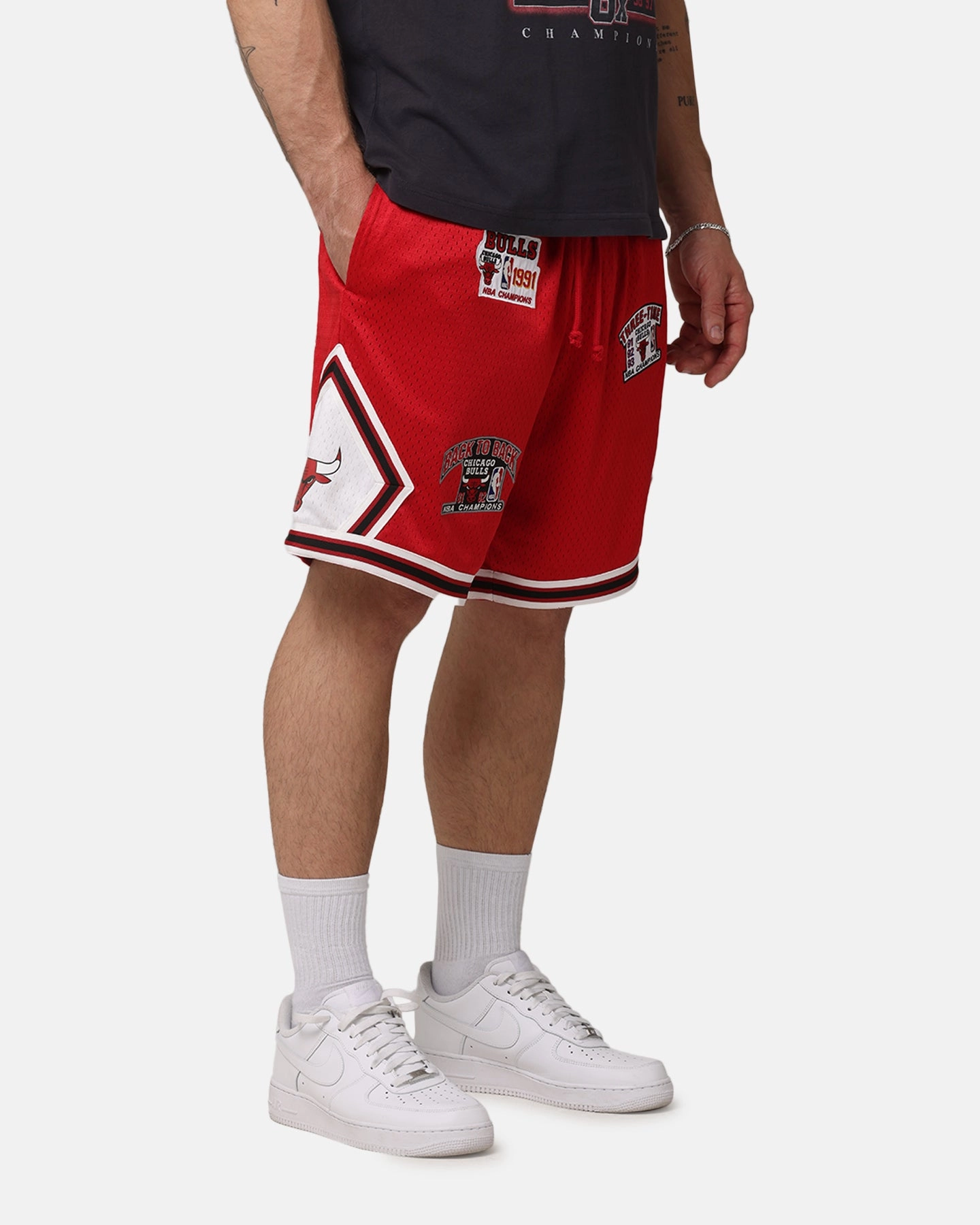 Mitchell & Ness Chicago Bulls 'UNC To Chicago' Champions Shorts Red Elastic Waistband Design denim alternative