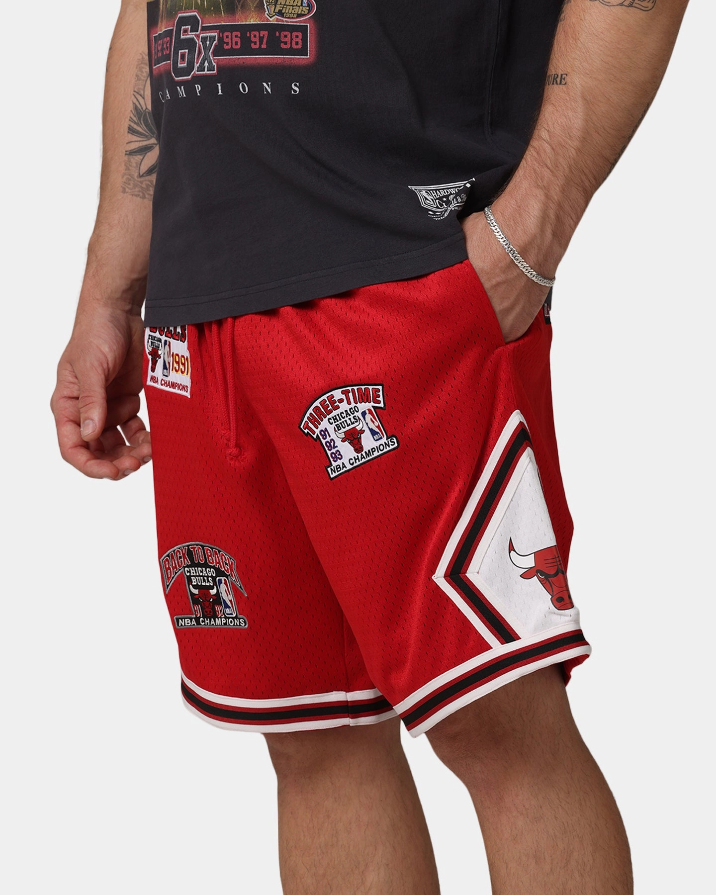 Mitchell & Ness Chicago Bulls 'UNC To Chicago' Champions Shorts Red Contoured Articulation