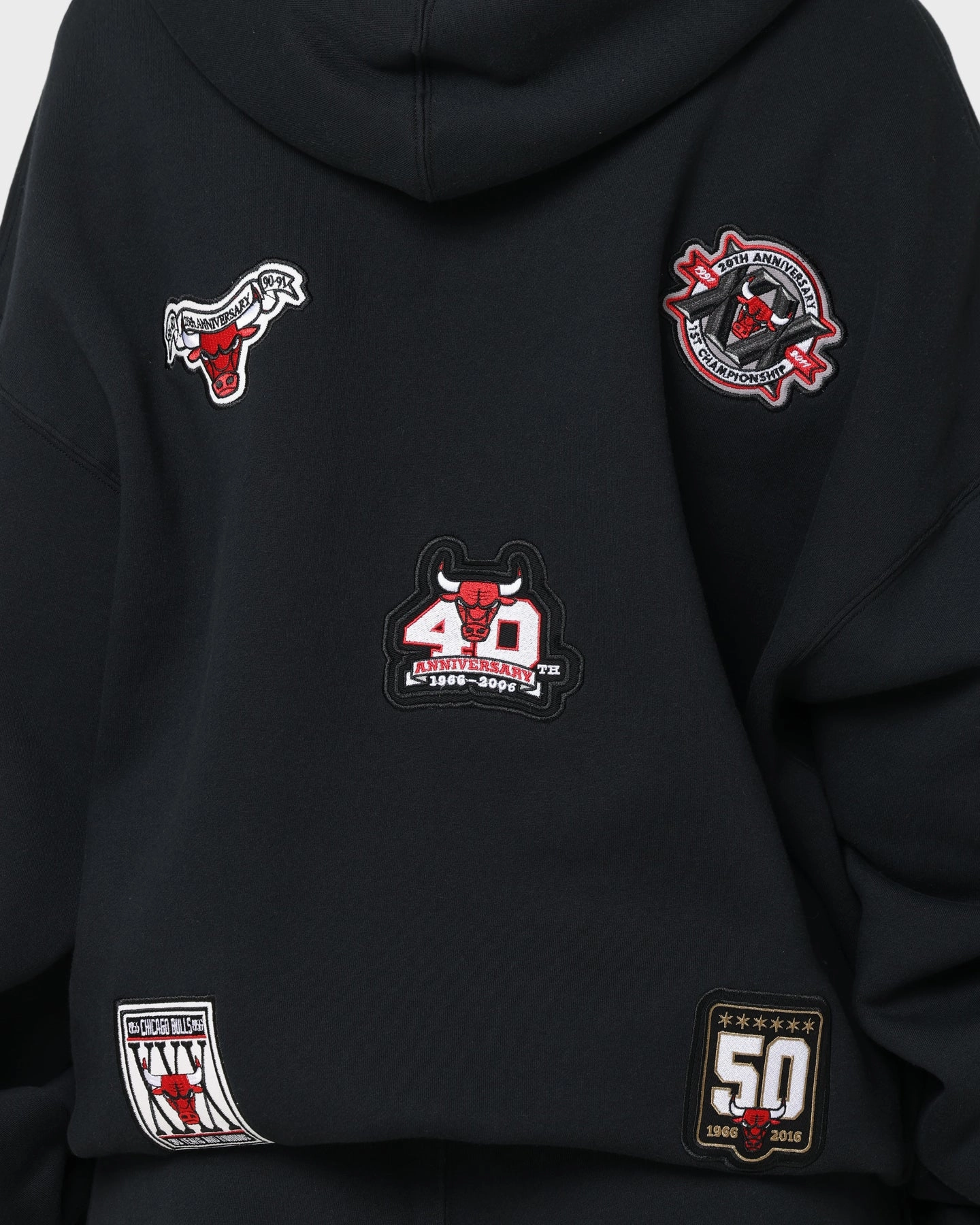 Mitchell & Ness Chicago Bulls Anniversary Hoodie Faded Black Quick Adjust Straps