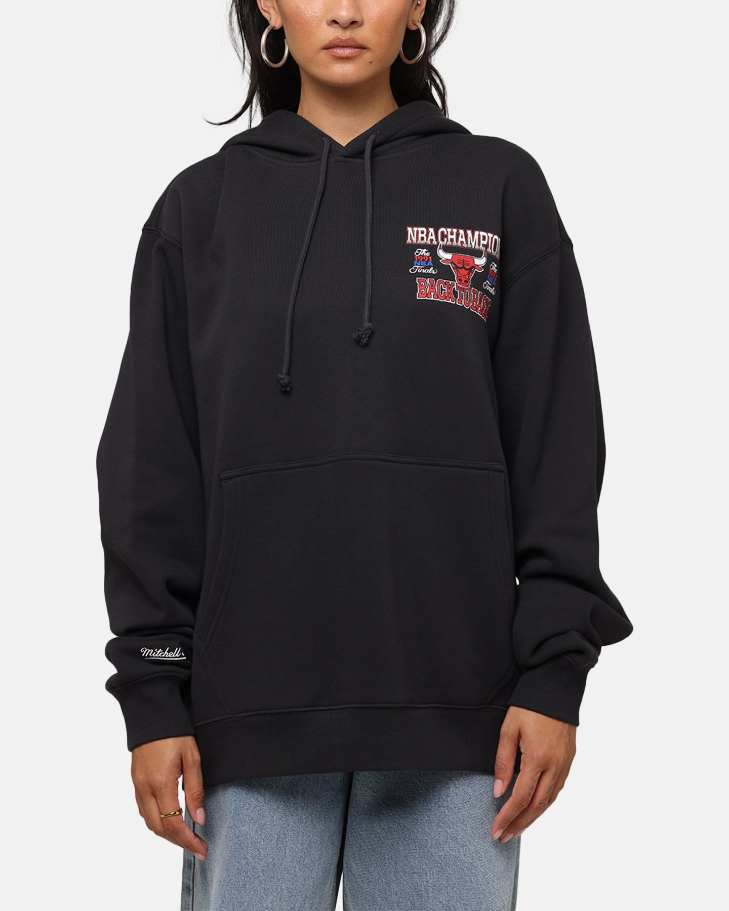 lake swimming Wrinkle Resistant Mitchell & Ness Chicago Bulls Back To Back Hoodie Faded Black