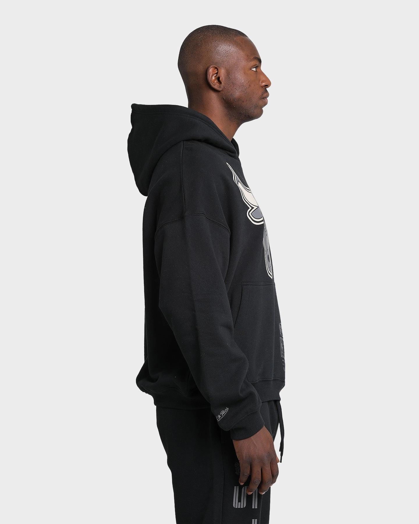 Mitchell & Ness Chicago Bulls Bleach Logo Hoodie Black Visa Bow-tie