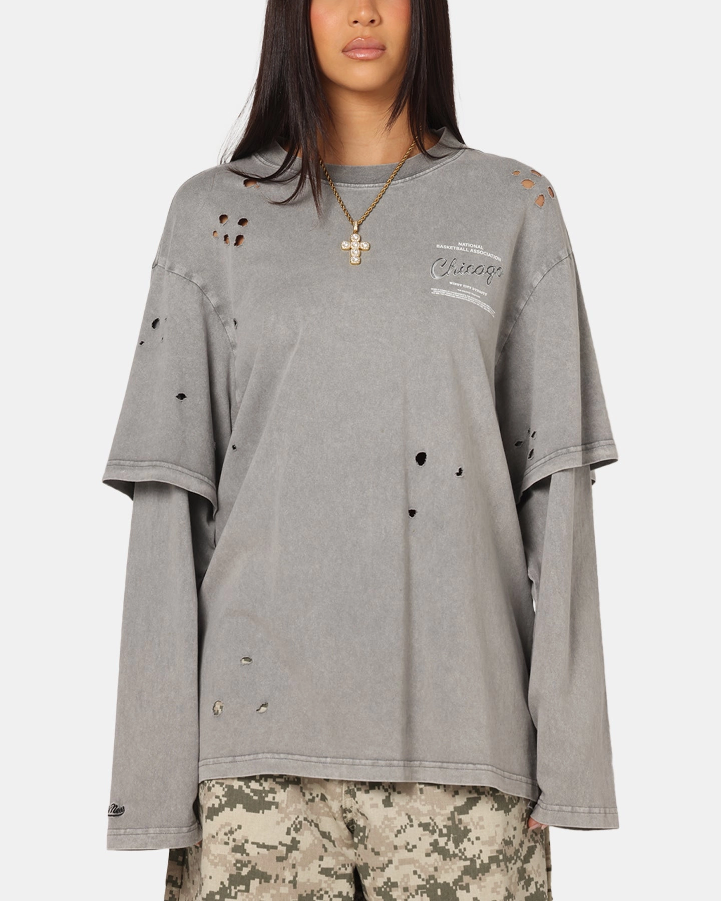 Mitchell & Ness Chicago Bulls Chromed Mock Long Sleeve T-Shirt Gunmental Grey Festival wear