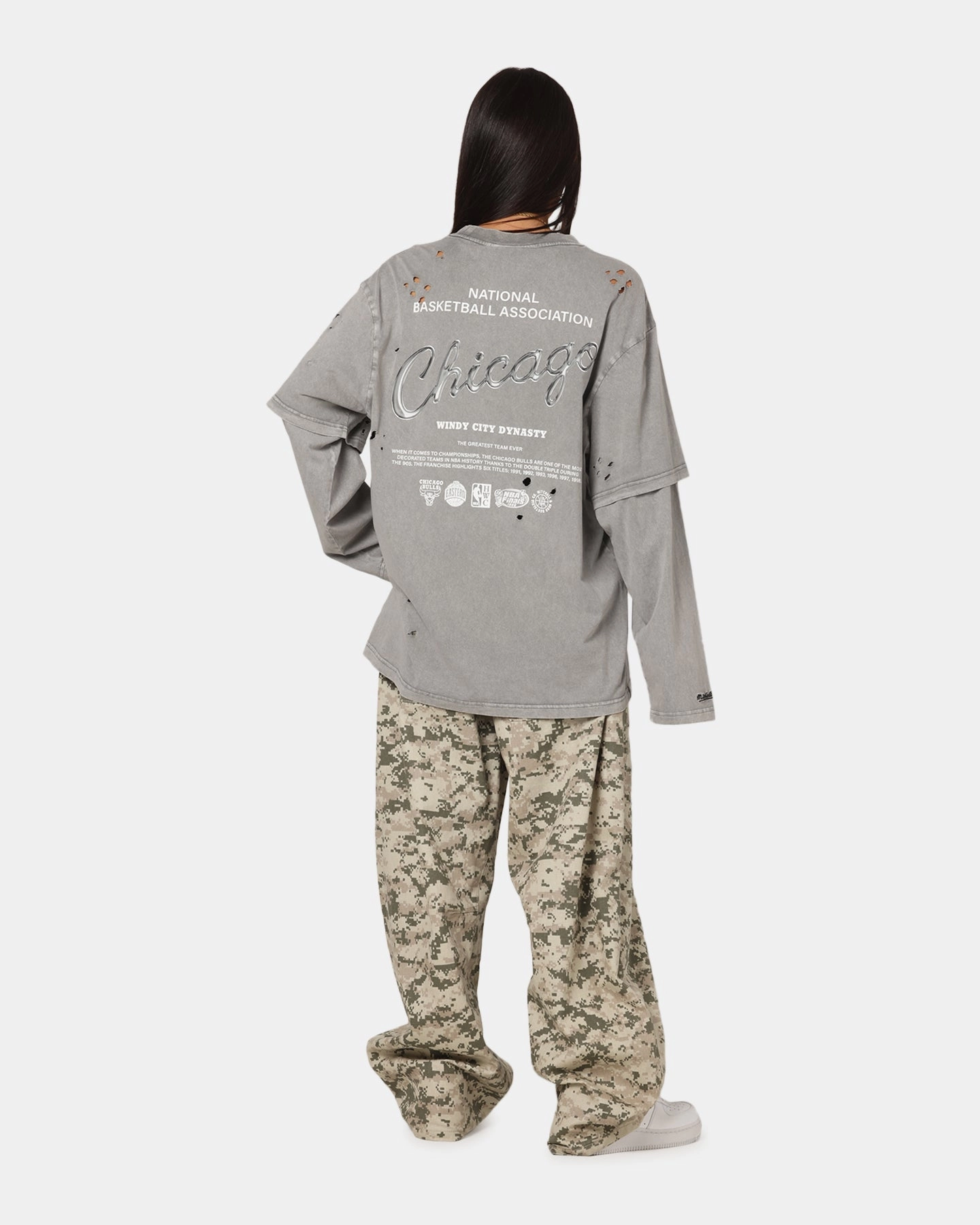 Mitchell & Ness Chicago Bulls Chromed Mock Long Sleeve T-Shirt Gunmental Grey Comfort First Durable Construction