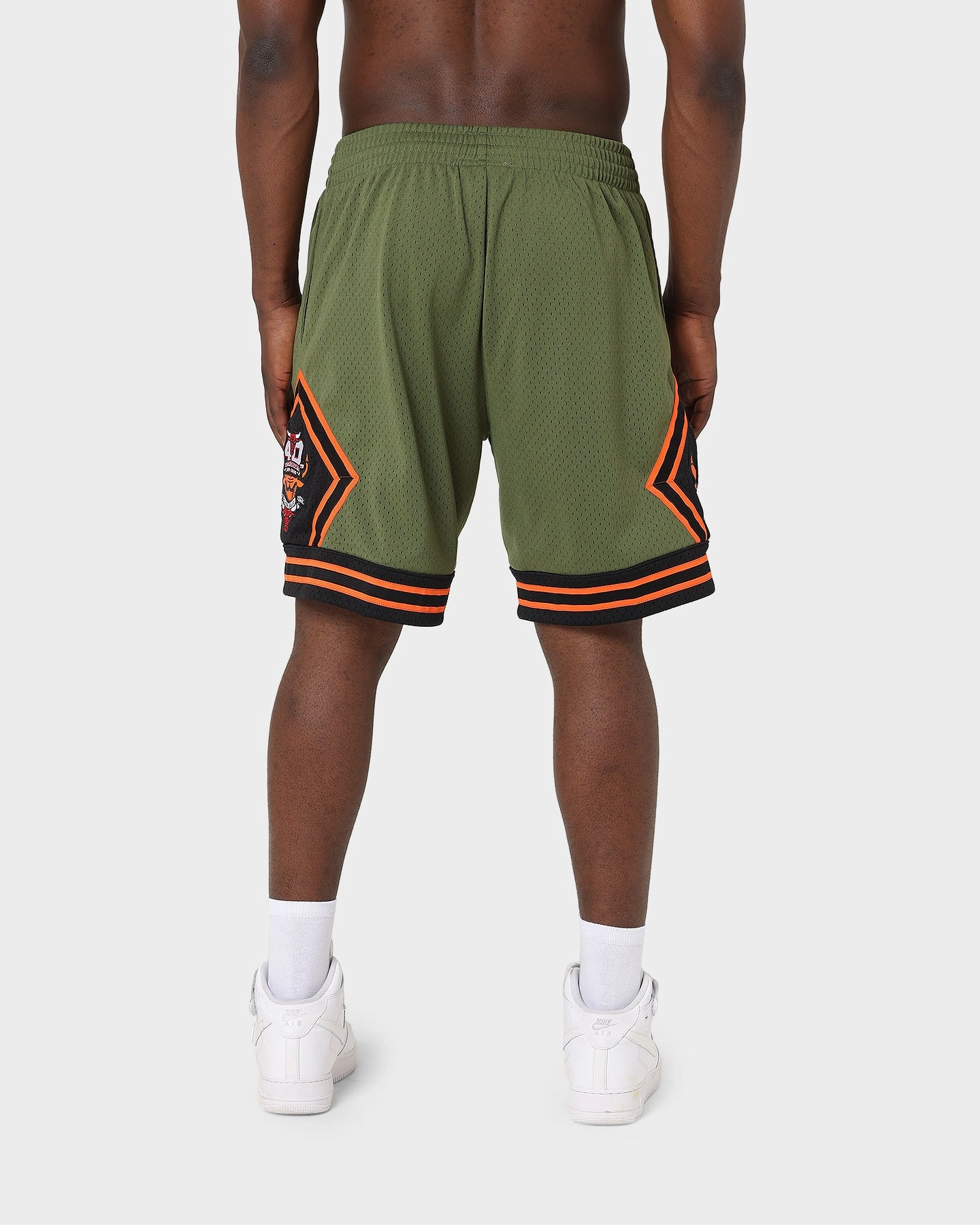 Mitchell & Ness Chicago Bulls Flight Swingman Shorts Olive StretchWaistband