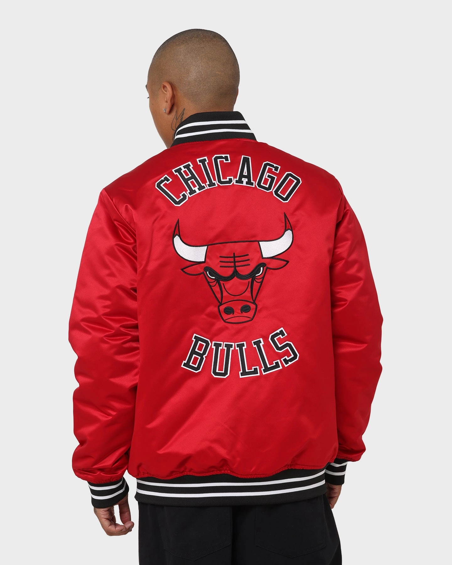 All Purpose Outerwear HeatRegulating Mitchell & Ness Chicago Bulls Heavyweight Satin Jacket Scarlet