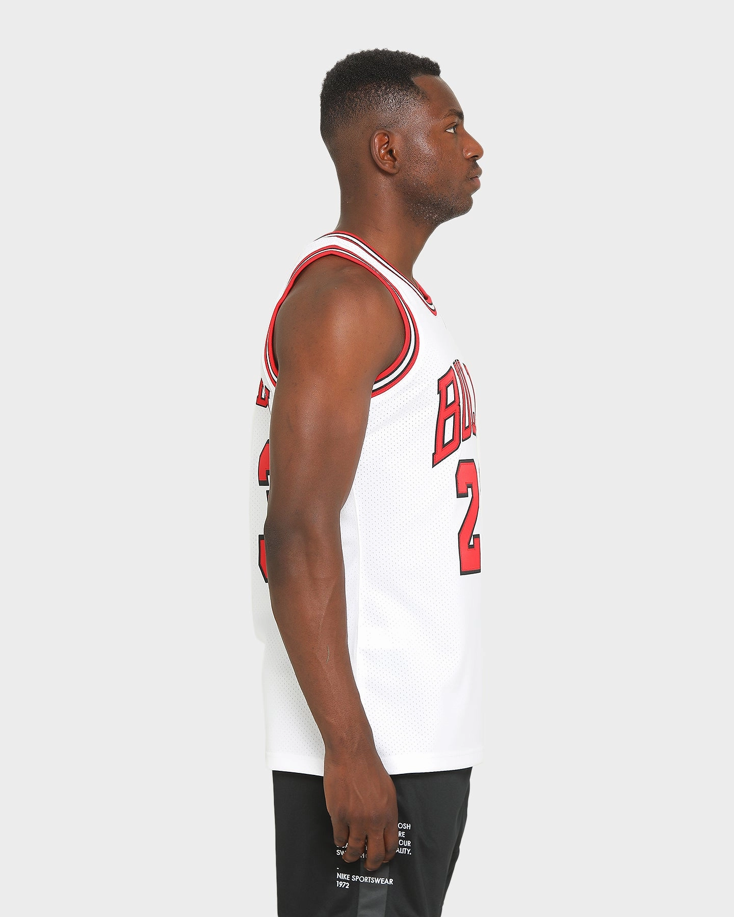Mitchell & Ness Chicago Bulls Michael Jordan '97-'98 #23 Authentic NBA Jersey White comfortable option