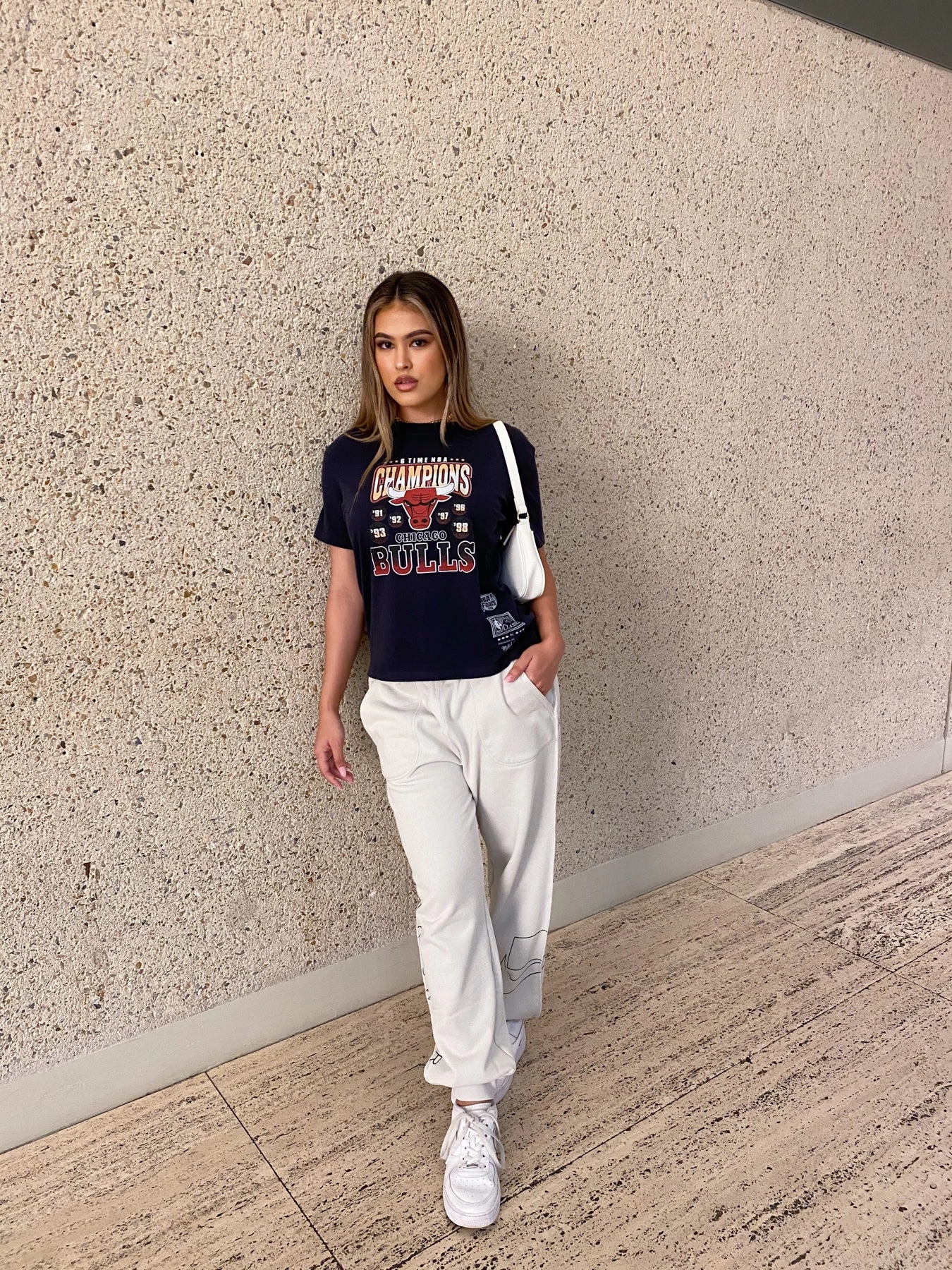 Breathable mesh panel Mitchell & Ness Chicago Bulls Vintage Champ Tee Black