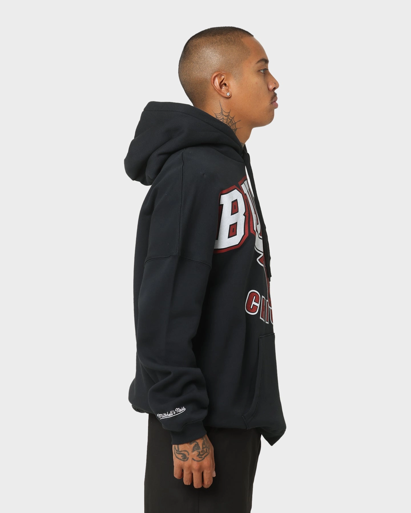 Taped Seams Overcome Mitchell & Ness Chicago Bulls XL Invert Arch Vintage Hoodie Faded Black