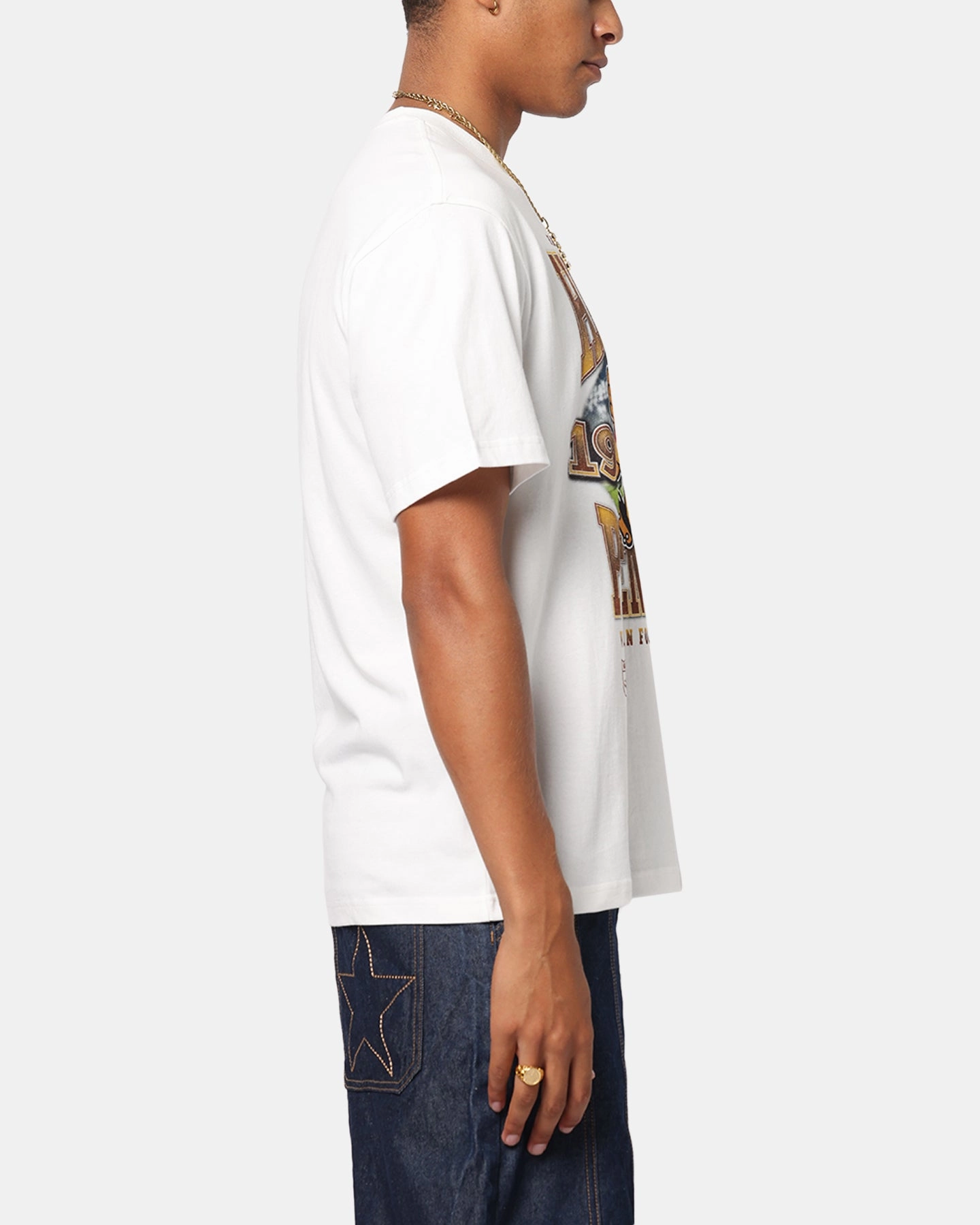 Mitchell & Ness Hawthorn Hawks Mascot T-Shirt Vintage White Comfy Fit Layer