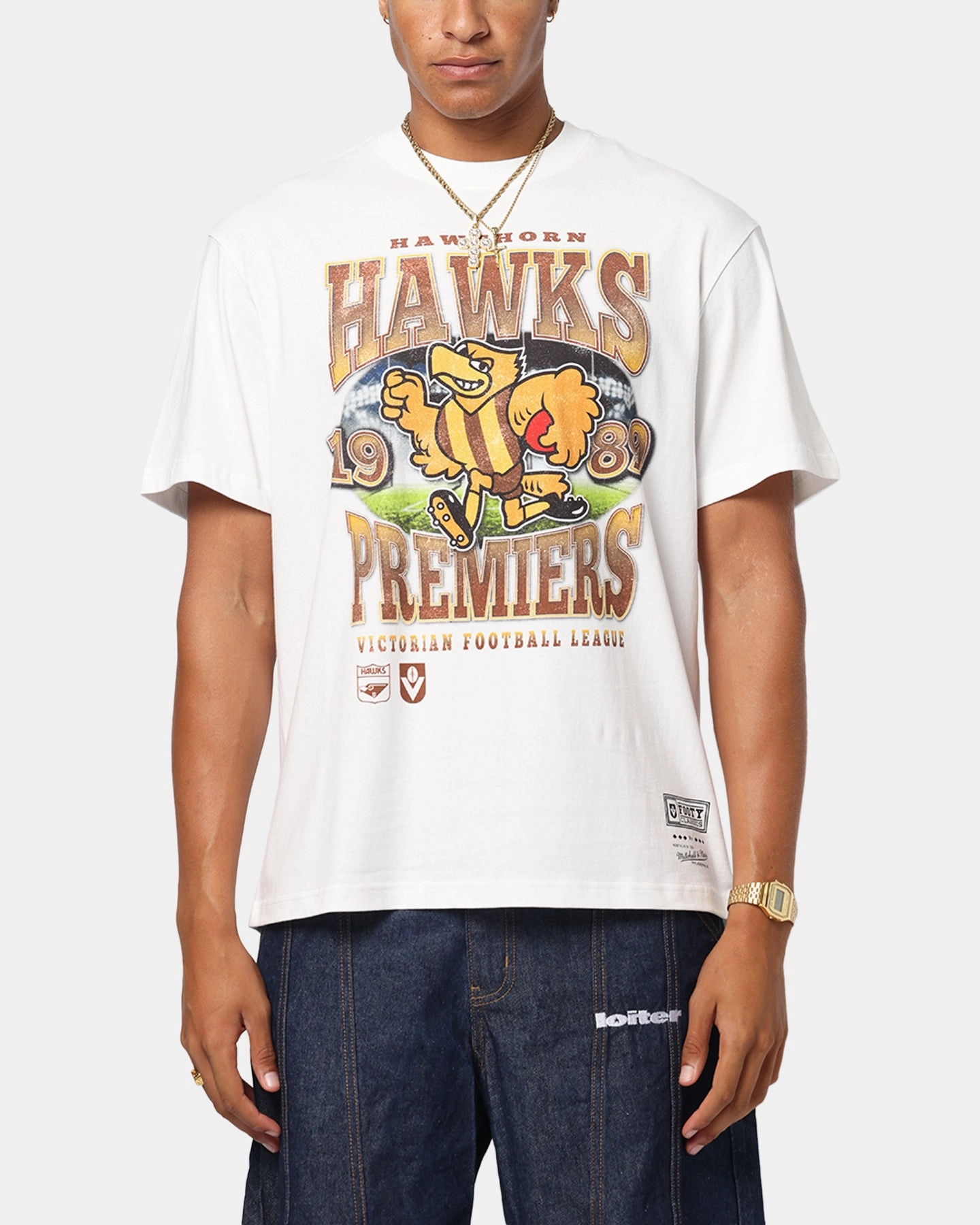 Mitchell & Ness Hawthorn Hawks Mascot T-Shirt Vintage White Daily Comfort Style