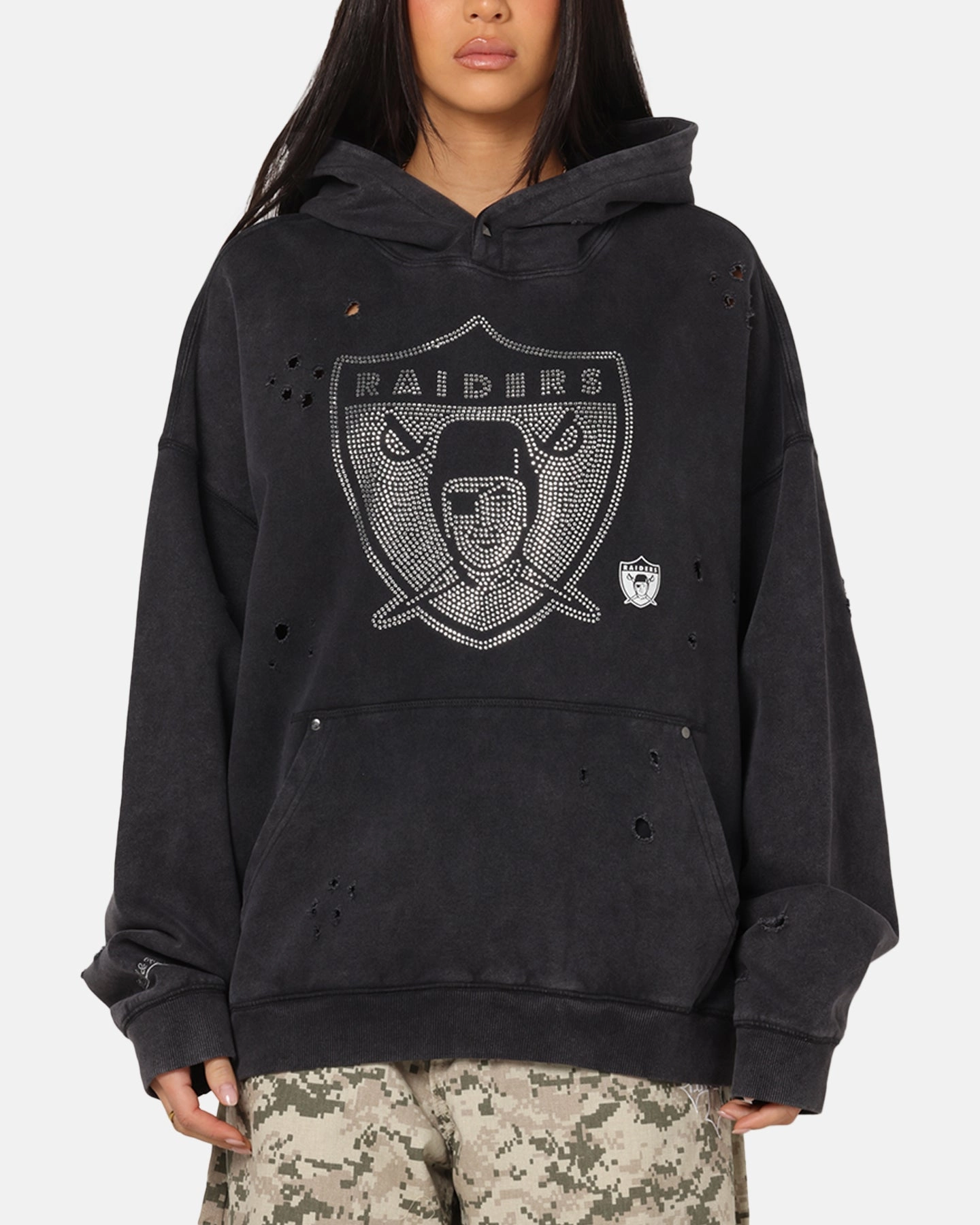 Mitchell & Ness Las Vegas Raiders Distressed Rhinestone Logo Hoodie Faded Black Tassel Details