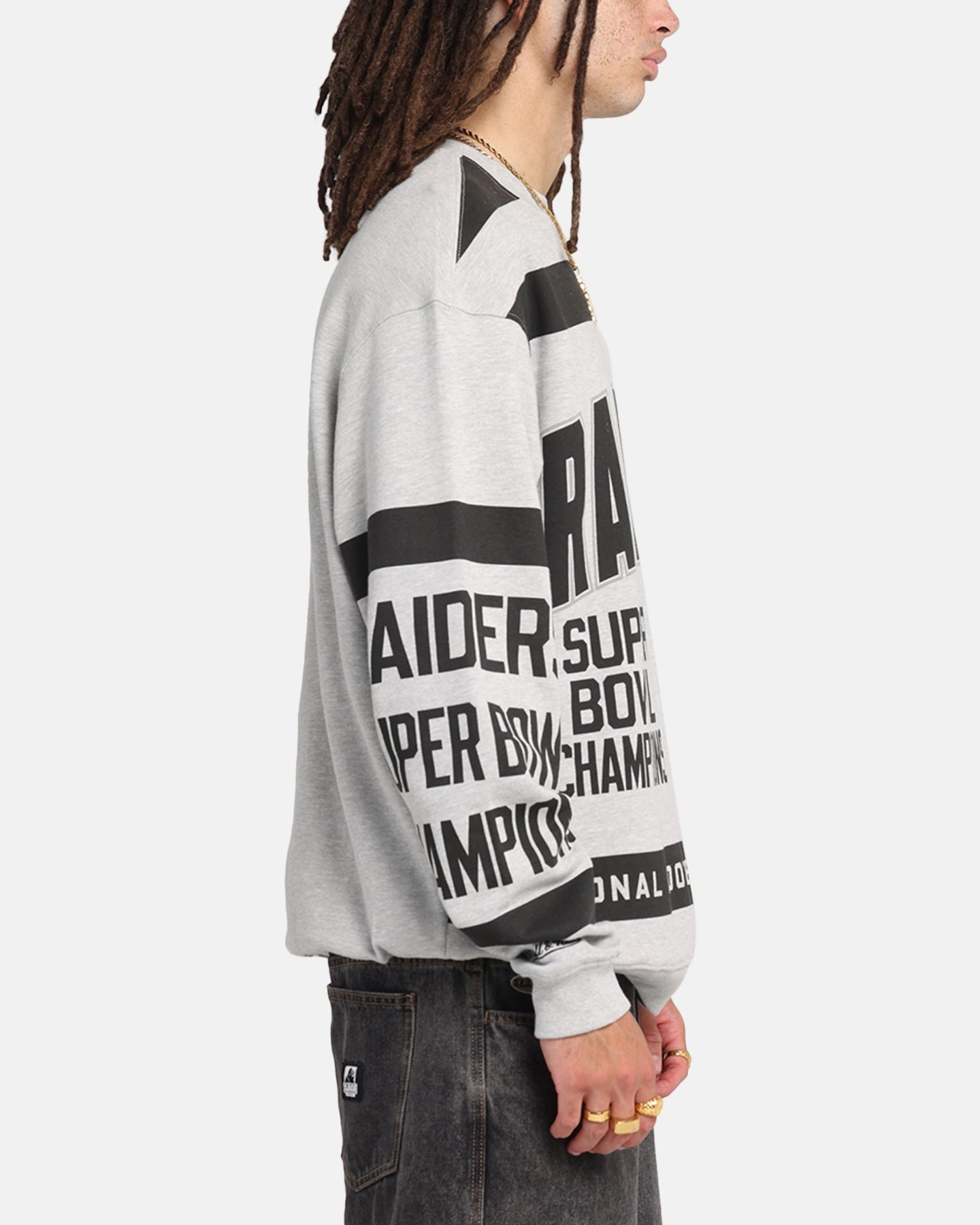 Winter Apparel Chilly Ready Mitchell & Ness Las Vegas Raiders Letterform Crewneck Grey Marle/Official Team Color