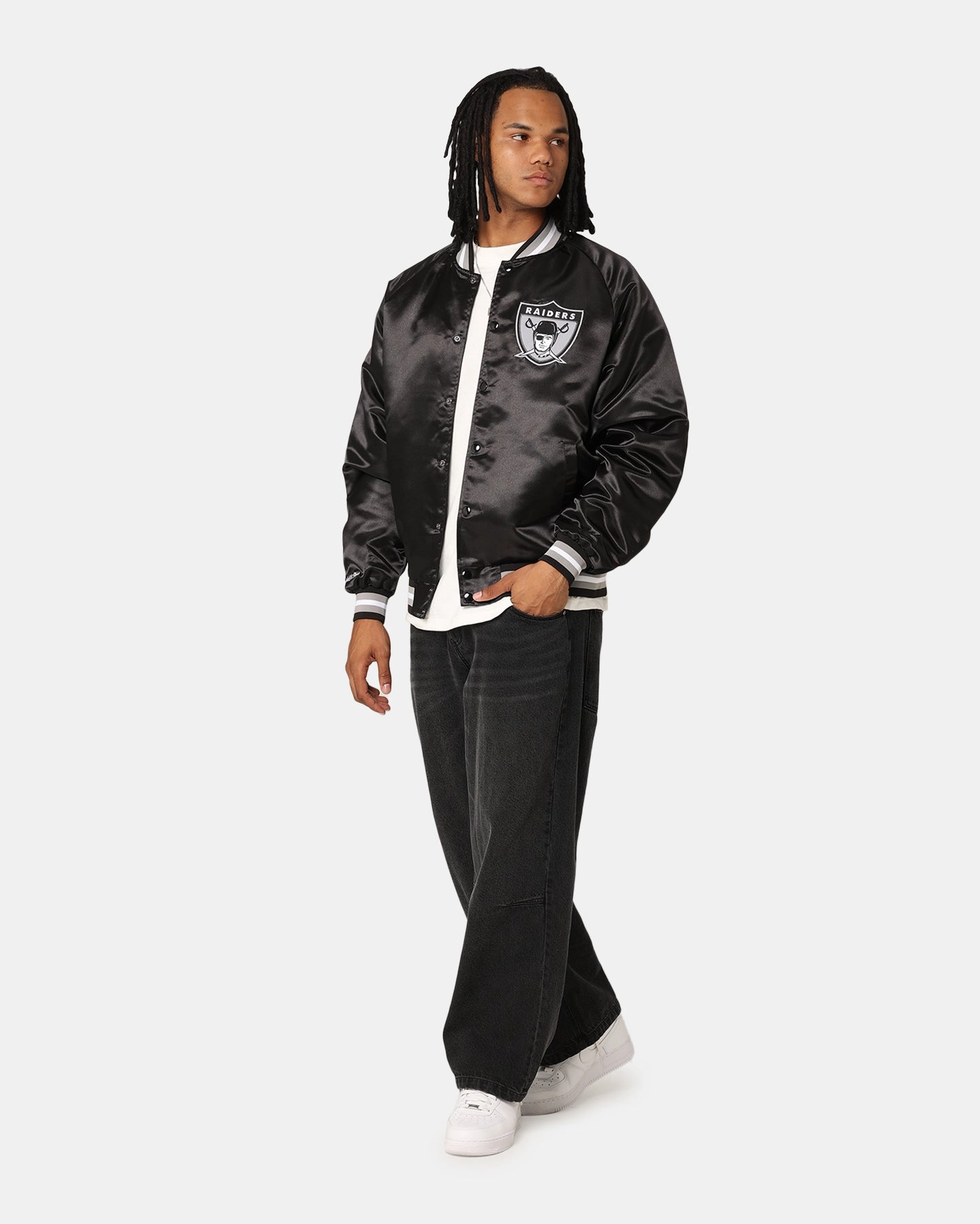 Mitchell & Ness Las Vegas Raiders Lightweight Satin Jacket Black Stylish Protection Opinion