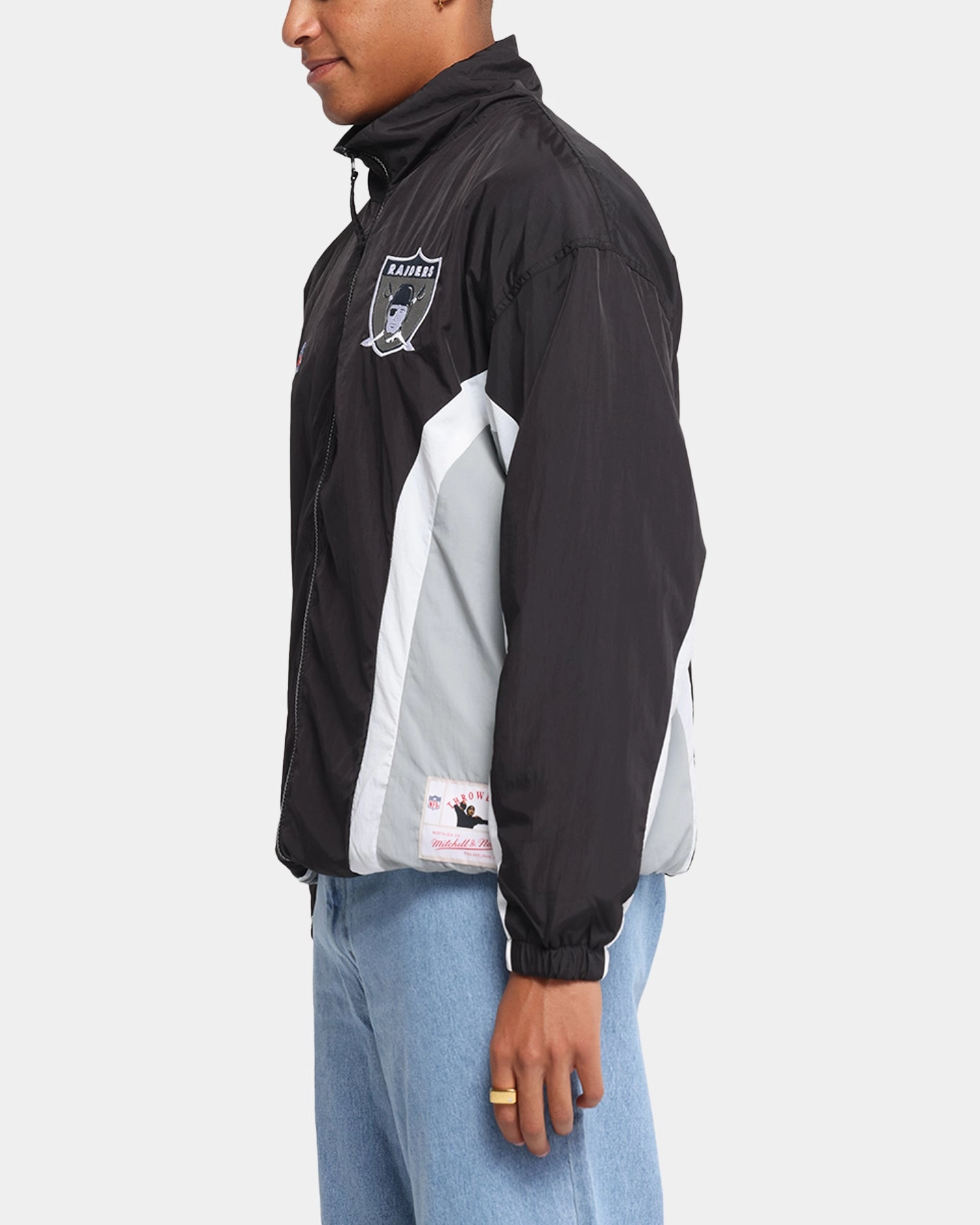 Mitchell & Ness Las Vegas Raiders Nylon Track Jacket Black/Grey Zippered Vents Odor Resistant Fabric