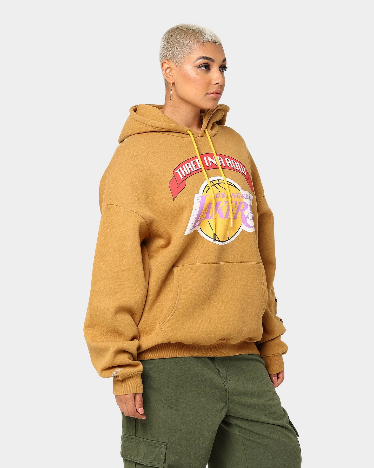 monochromatic Outdoor Function Mitchell & Ness Los Angeles Lakers 3-Peat Hoodie Bone Brown