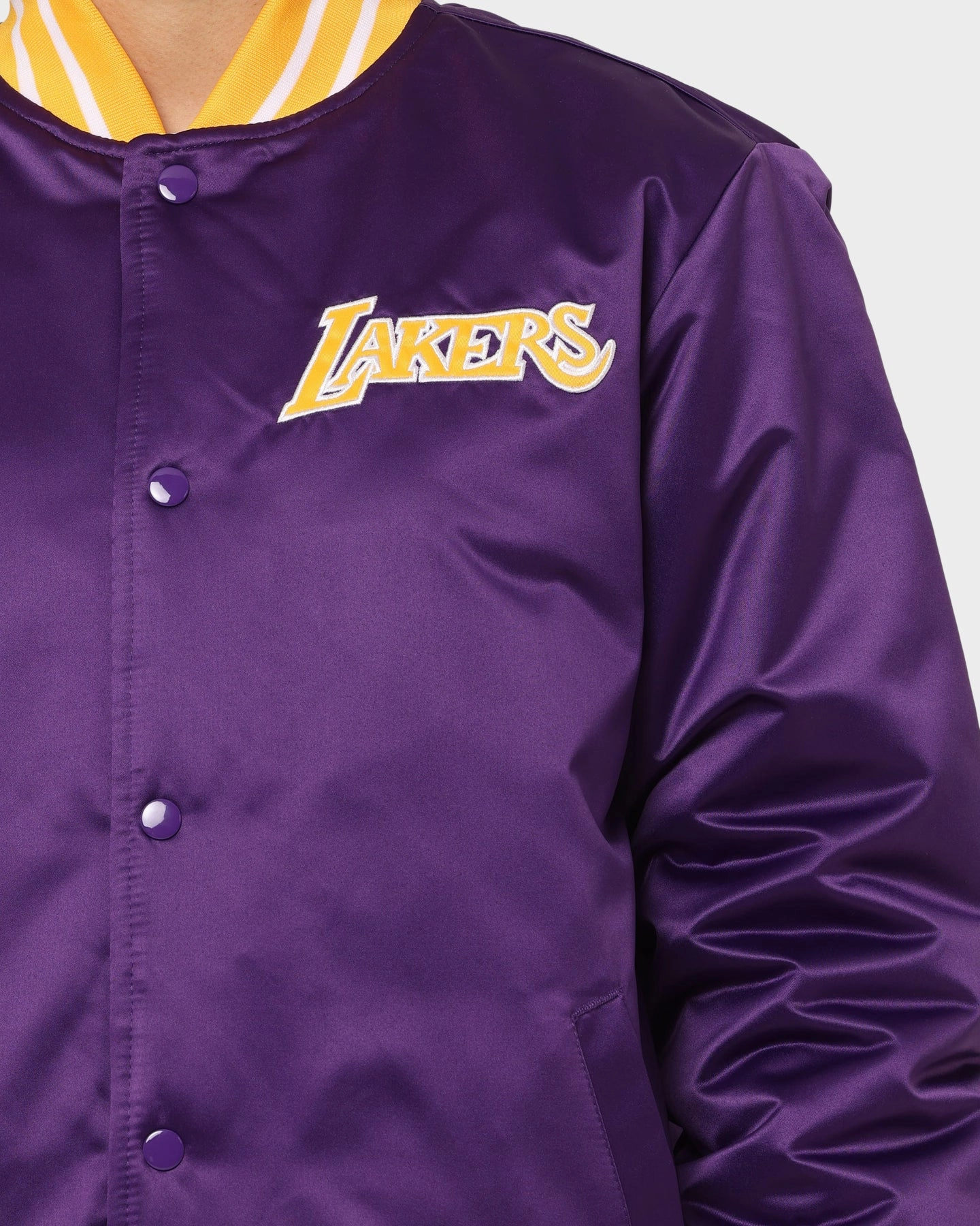 Mitchell & Ness Los Angeles Lakers Heavyweight Satin Jacket Purple HiddenStorage