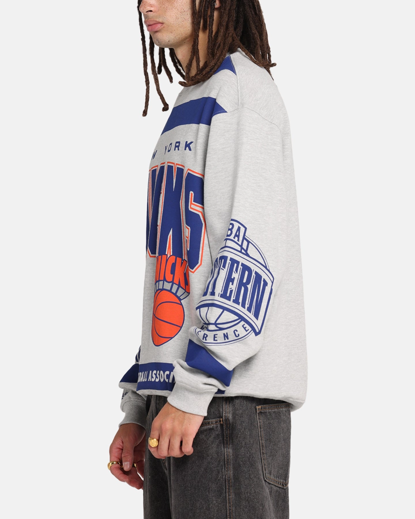 Mitchell & Ness New York Knicks Letterform Crewneck Grey Marle/Official Team Color Biodegradable Fiber Options Knitted Look