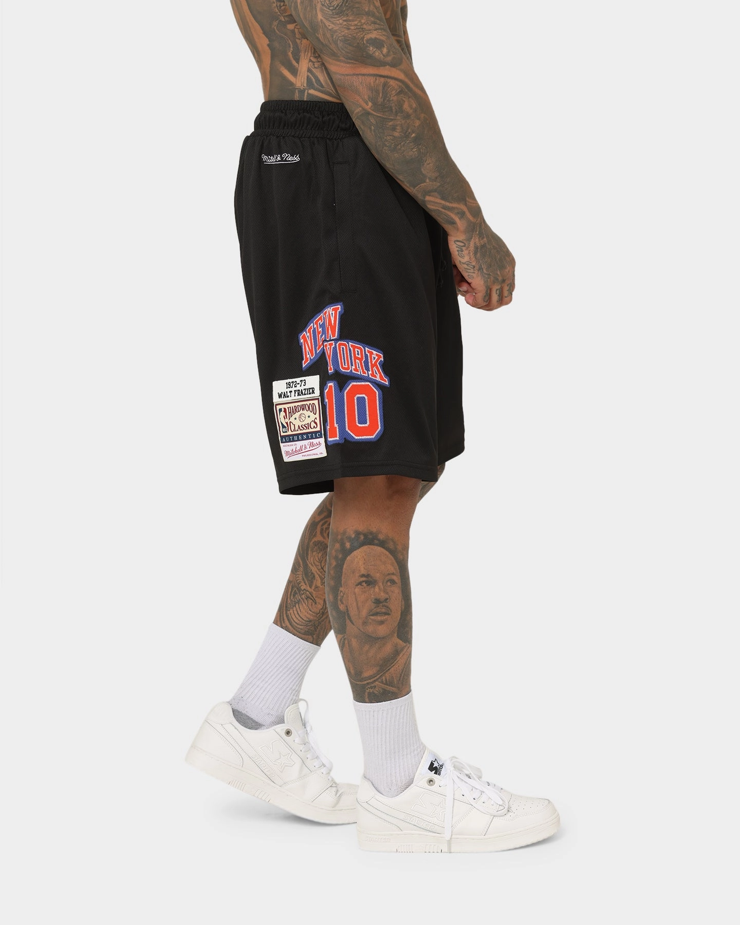 Outdoor Vibe Layered Protection System Mitchell & Ness New York Knicks Vintage Jersey Shorts Faded Black