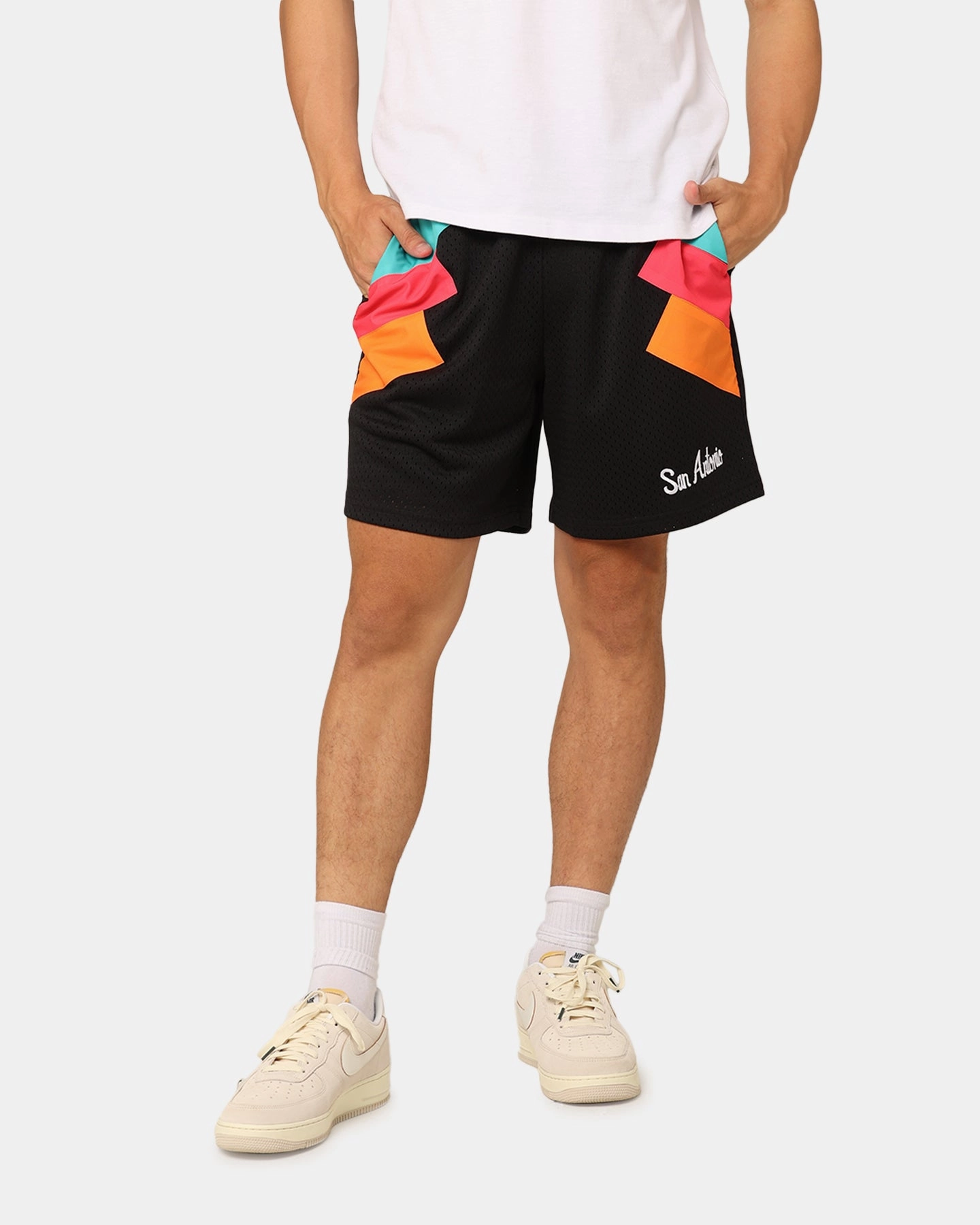 Mitchell & Ness San Antonio Spurs Wear Your Stripes Shorts Black polo shirt