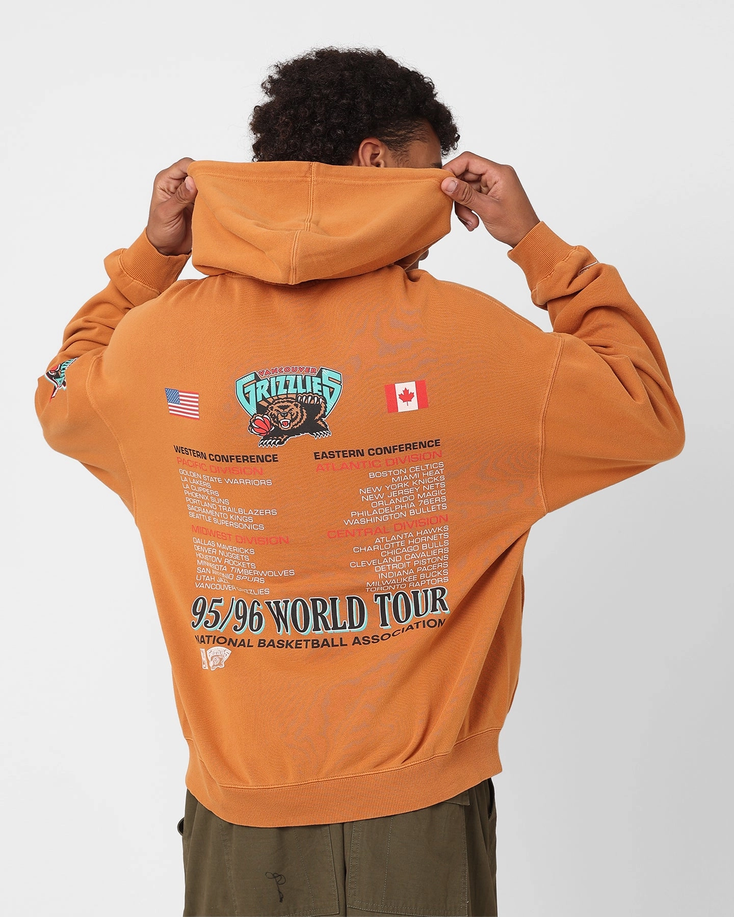 EcoFriendlyMaterial Indoor Mitchell & Ness Vancouver Grizzlies Tour Hoodie Bronze