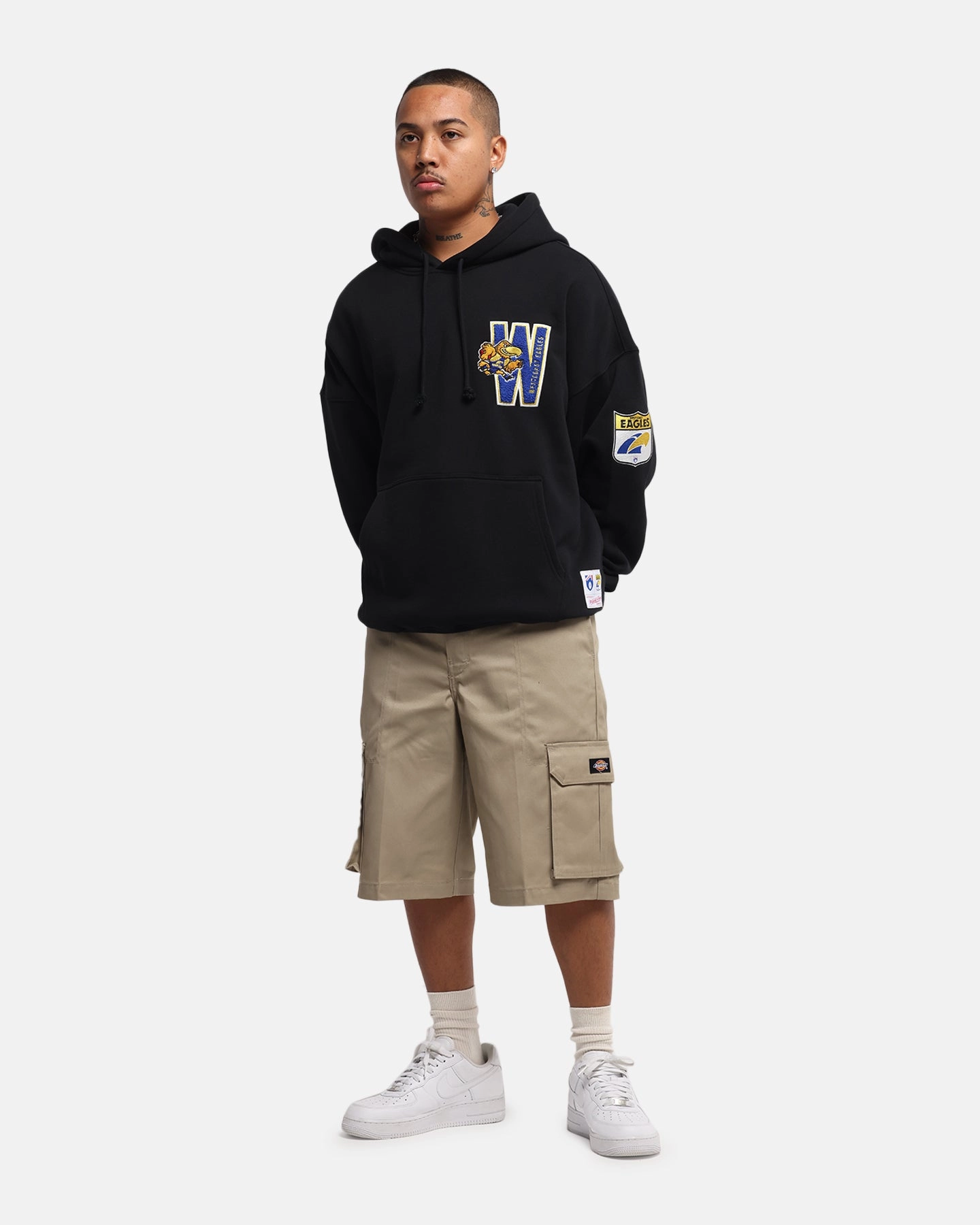 school setting Mitchell & Ness West Coast Eagles Team Hoodie Solid Black