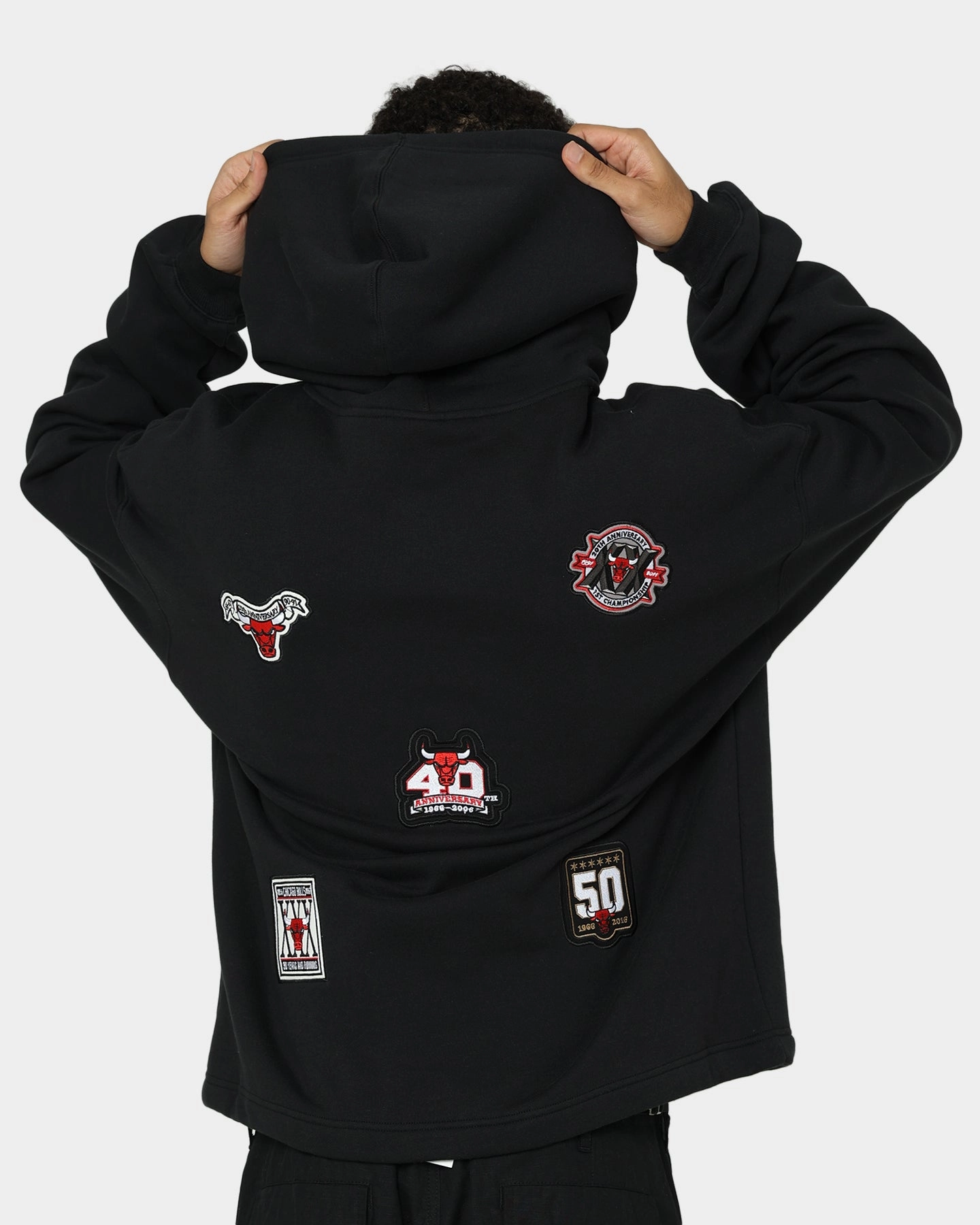 Mitchell & Ness Chicago Bulls Anniversary Hoodie Faded Black wallet