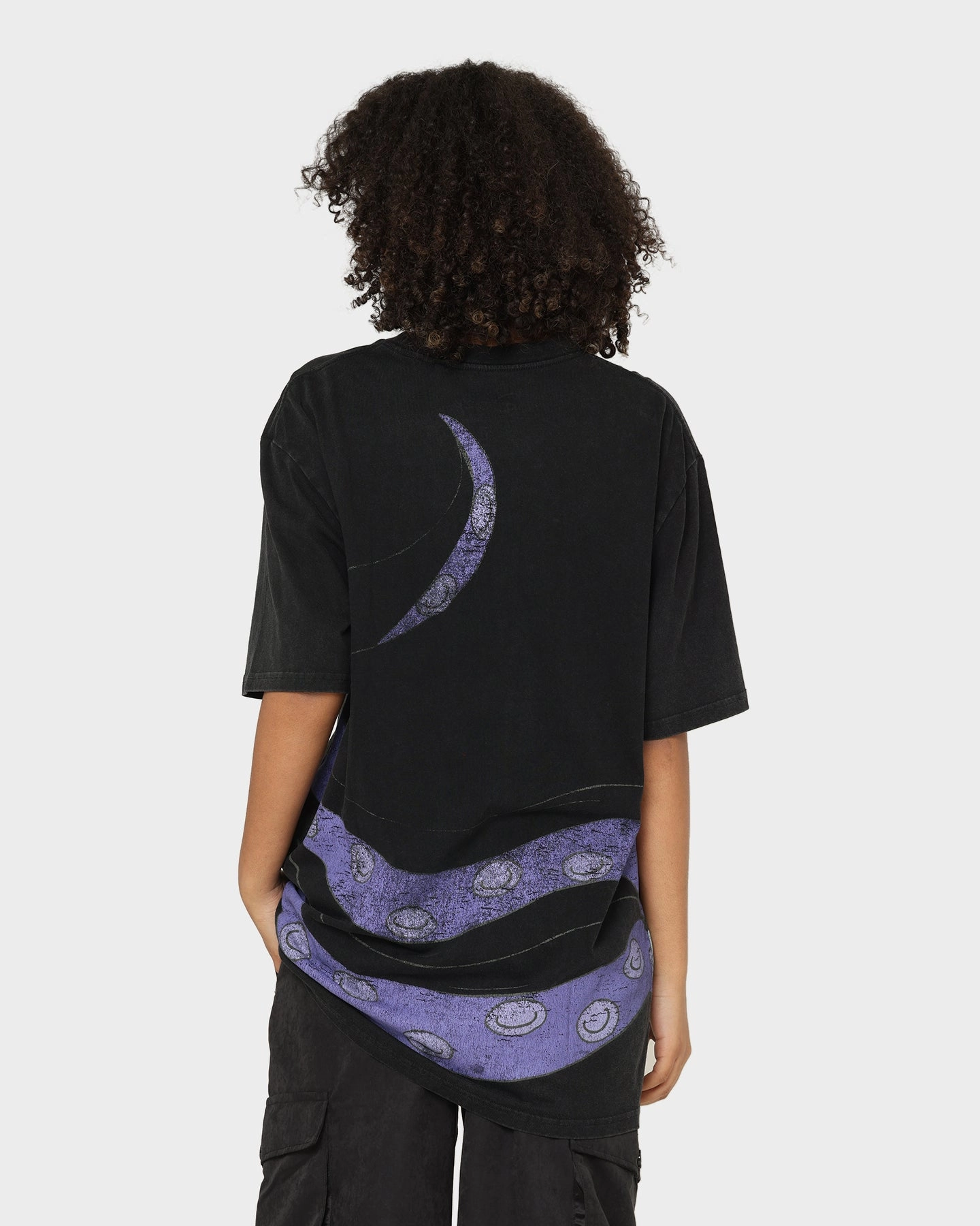 Light Comfort Formal Elegance Disney Ursula Vintage T-Shirt Washed Black