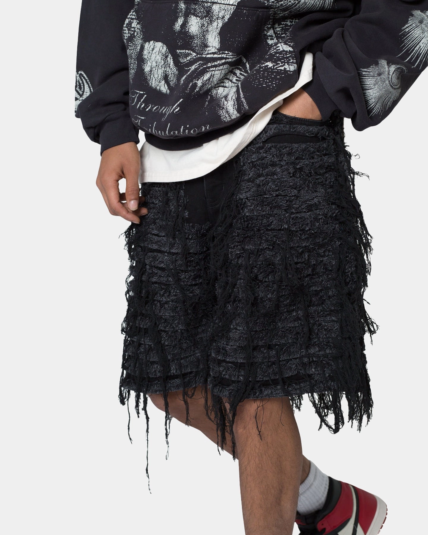 Summer Ready Versatile Layering MNML All Over Frayed Denim Shorts Black