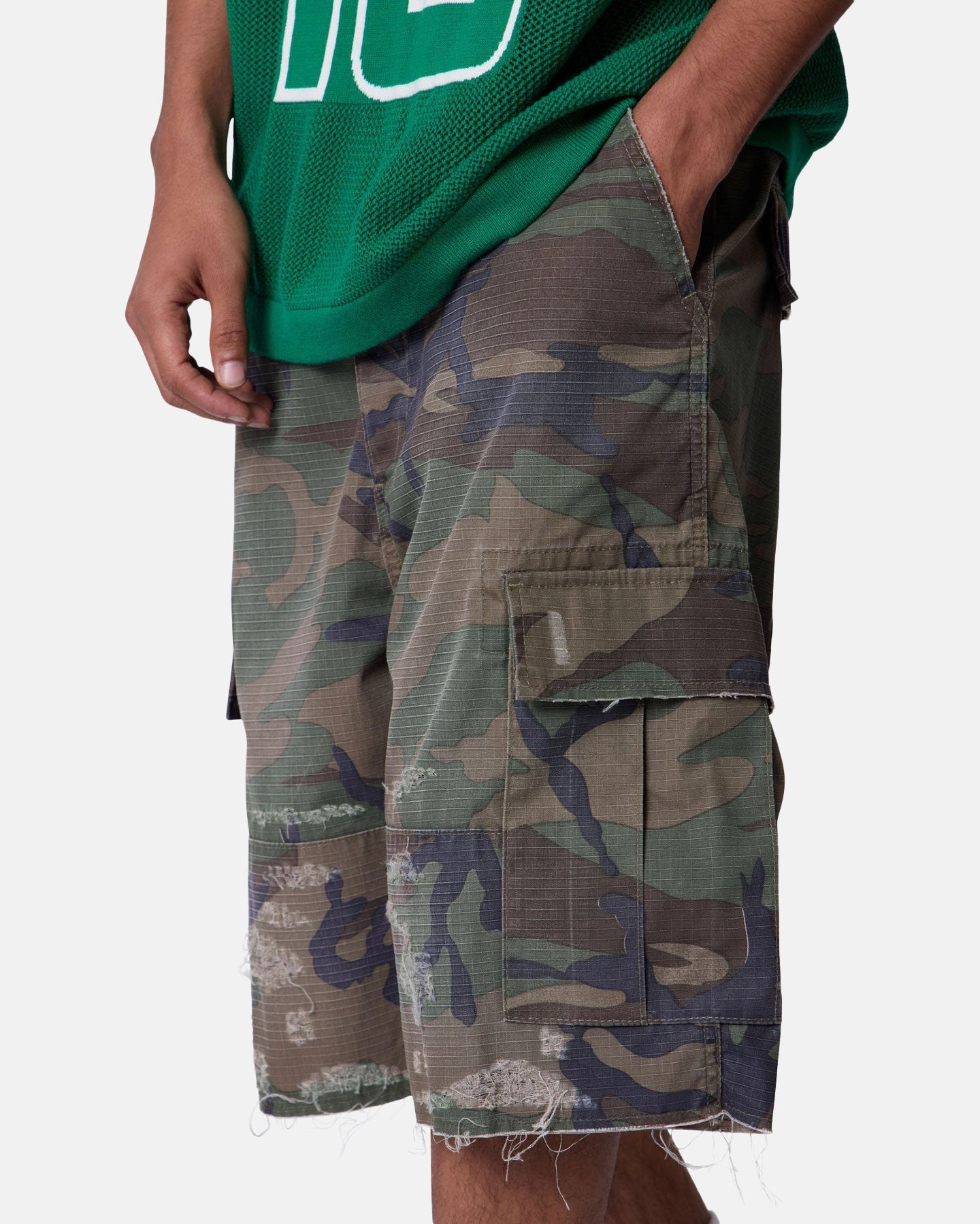 Sweat Wicking Lining MNML Baggy Distressed Cargo Shorts Camo