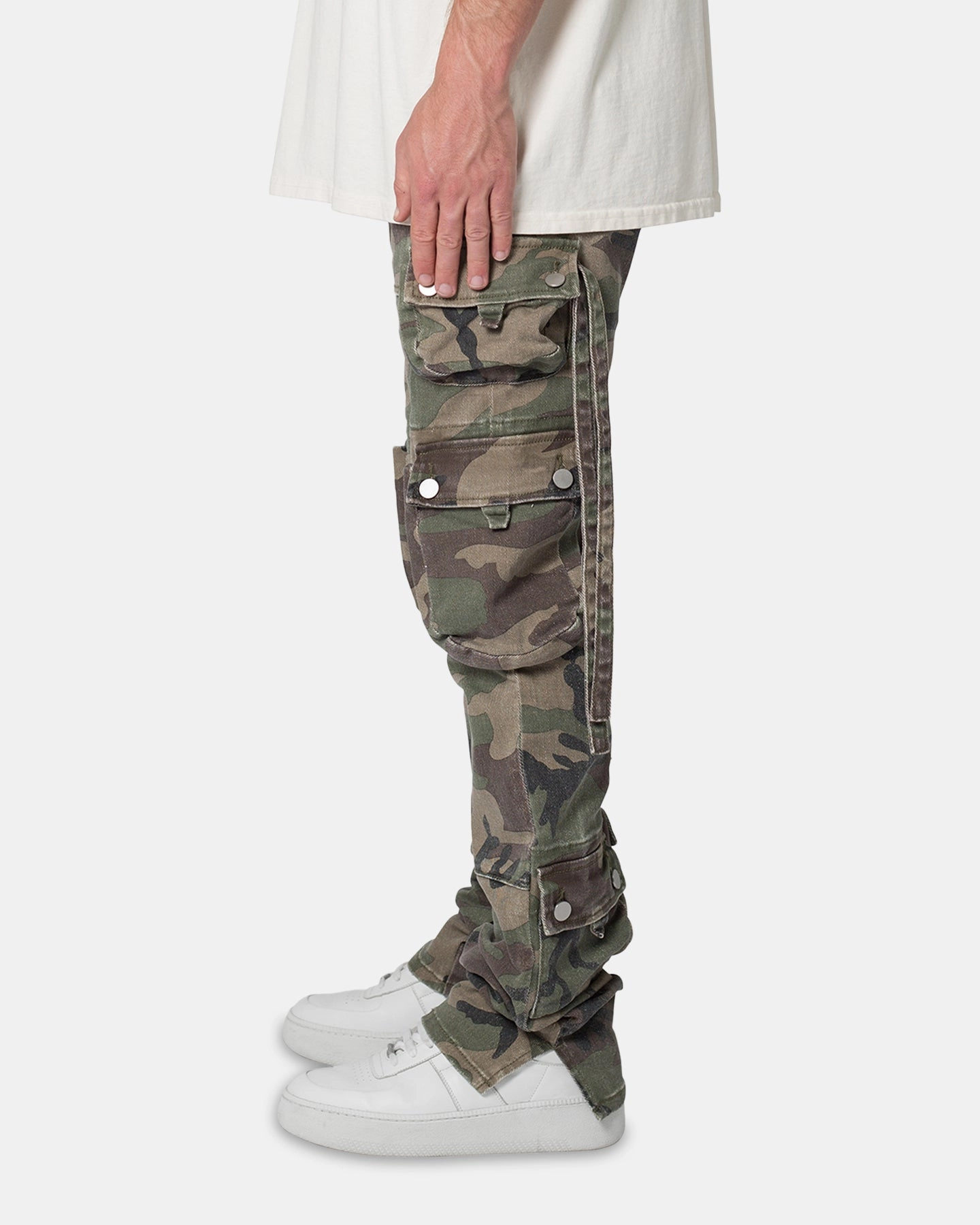 MNML D152 Cargo Pants Woodland Camo Functional Comfort Wear Wrinkle-Resistant