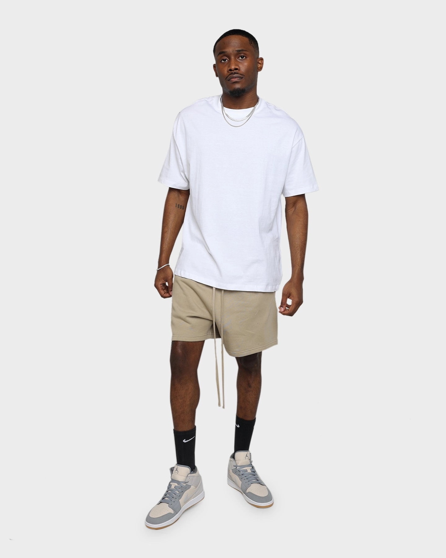 MNML Every Day Sweatshorts Earth Sweat Wicking Lining